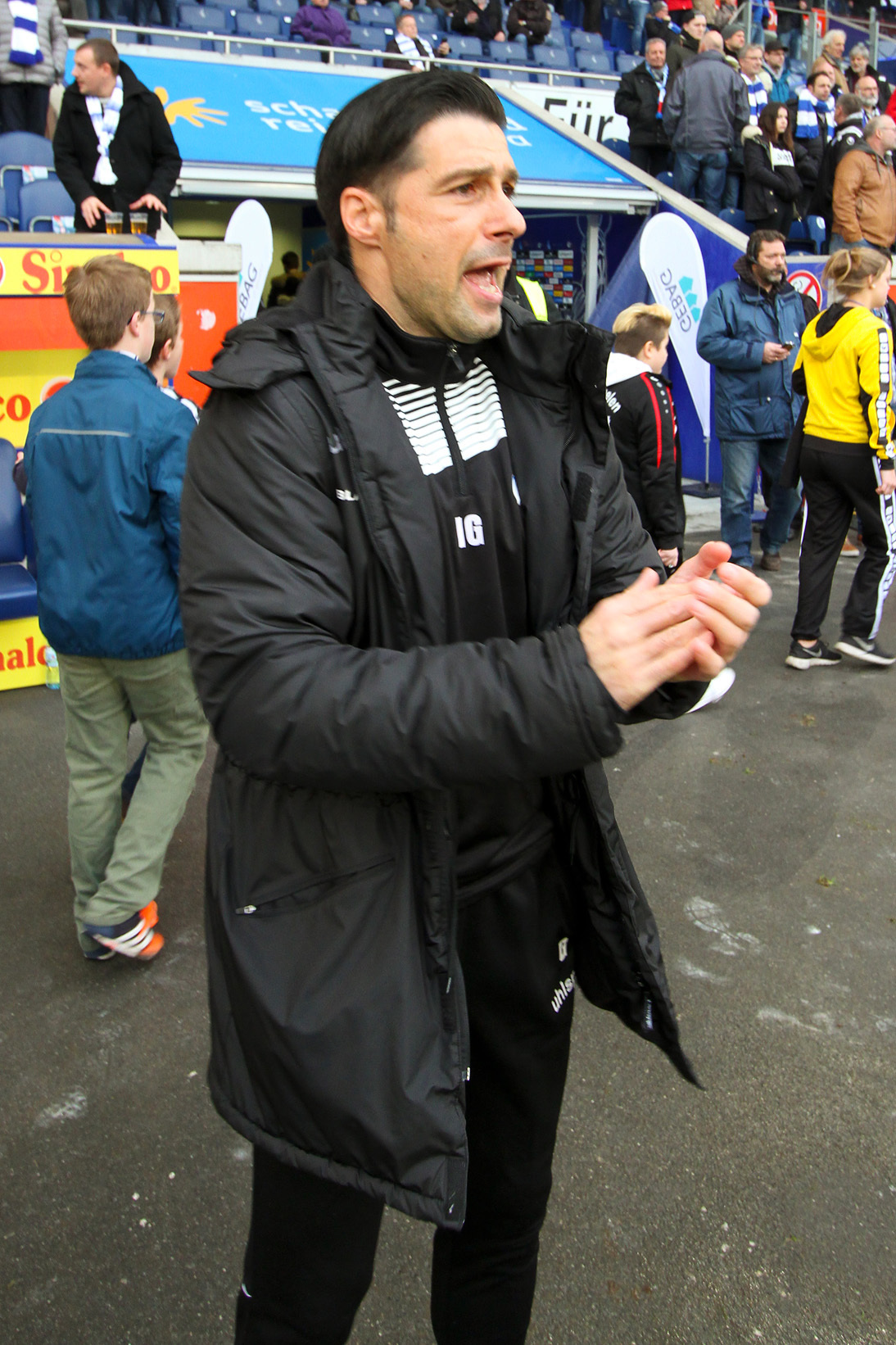 Trainer Gruev darf nach seiner Vertragsverlängerung noch zwei Jahre für den MSV an der Seitenlinie stehen