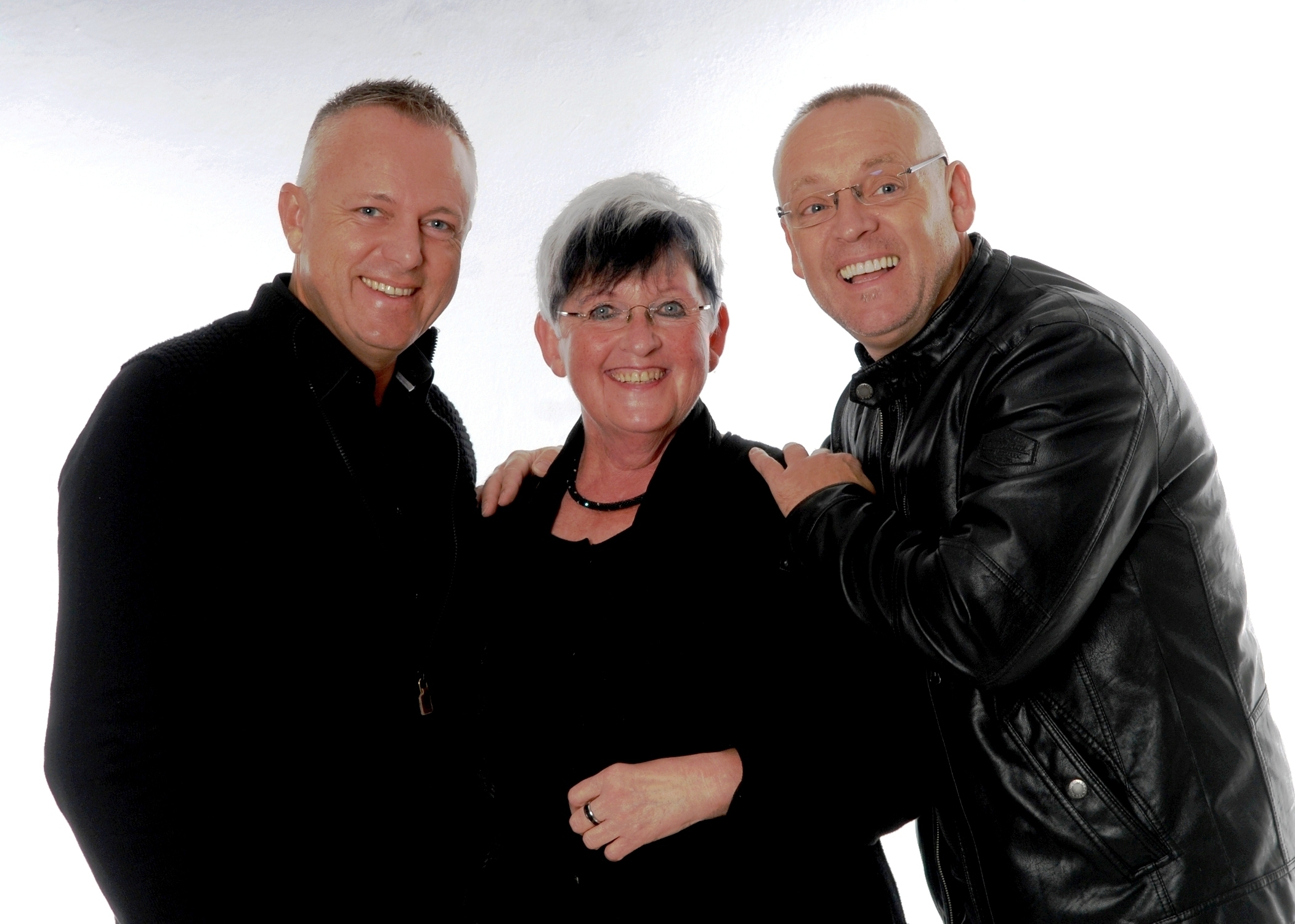 Autor Christophe Busso, Autorin Annette Gonserowski und Konzertgitarrist Andreas Koch