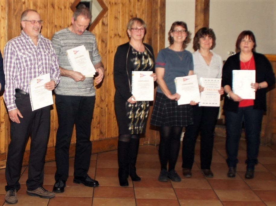 1v. links: Gregor Slembek/ 2 + 3 v. rechts Cornelia und Gabriele Henze