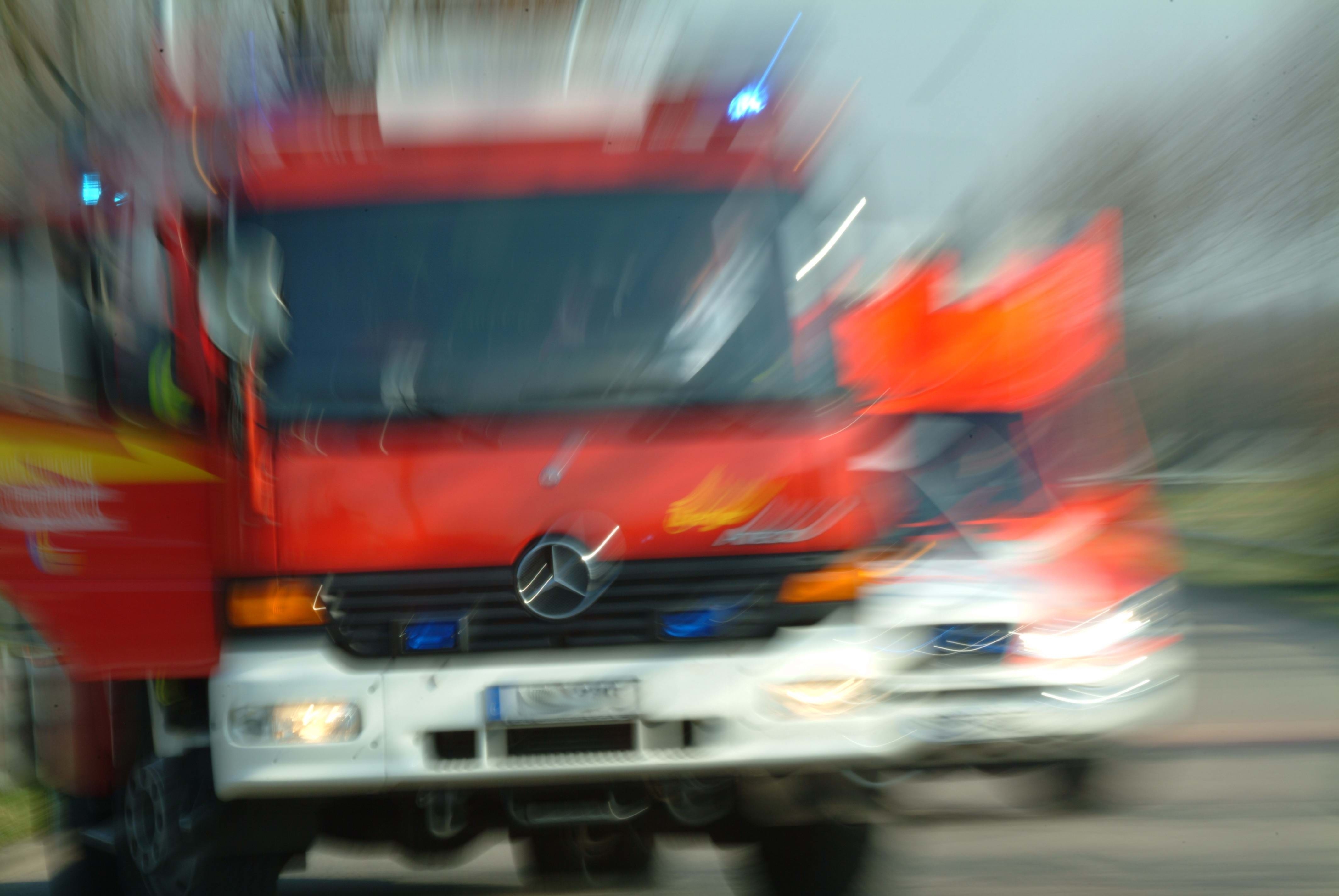 Bei der Beseitigung von Ölspuren sind durch die neue Regelung weniger Einsatzkräfte erforderlich.