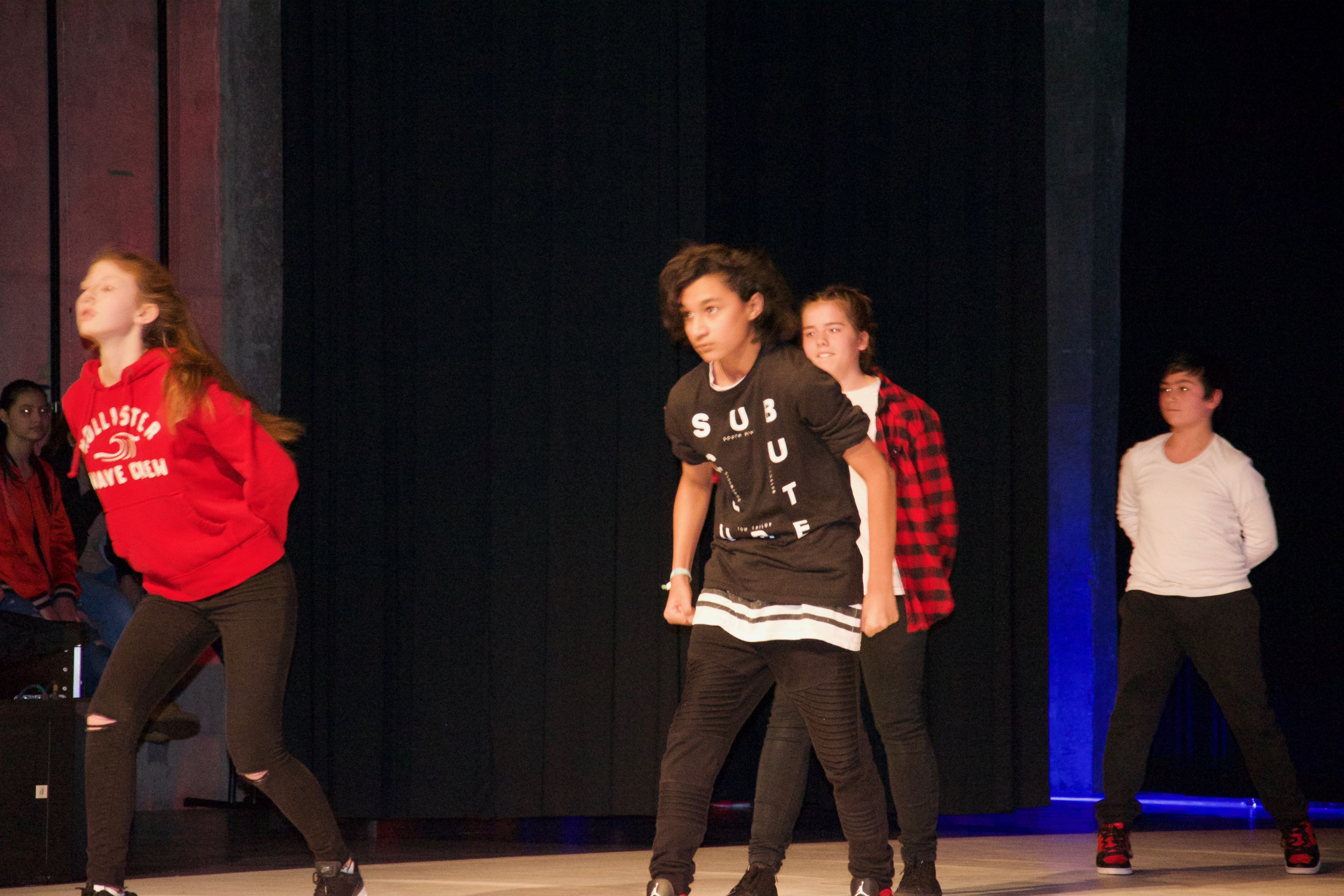 Schülerinnen und Schüler des Stadtgymnasiums beim Tanzfestival Get on Stage.