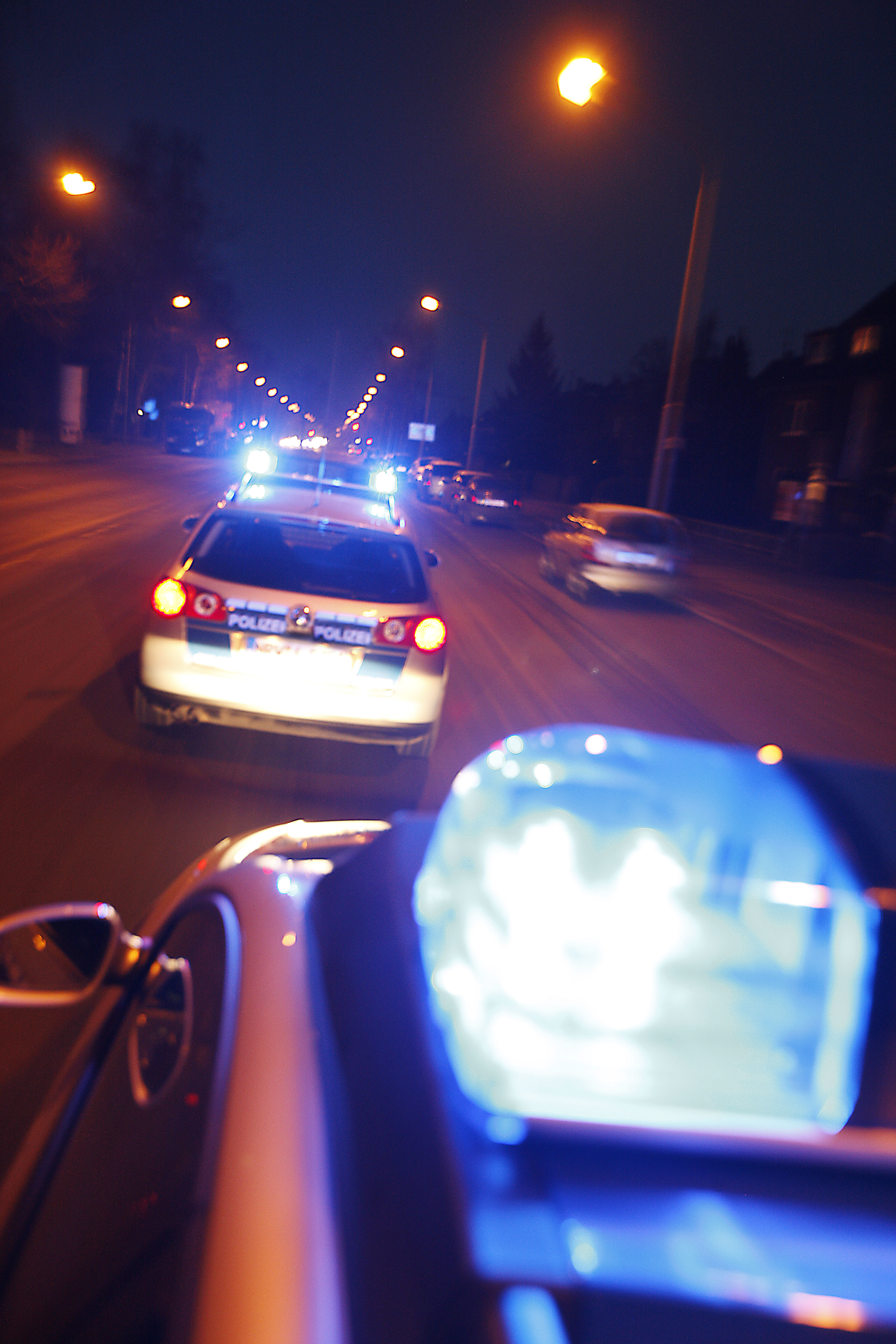 Polizeibeamte finden in einem verdächtigen Fahrzeug 16 gestohlene Fahrräder.
