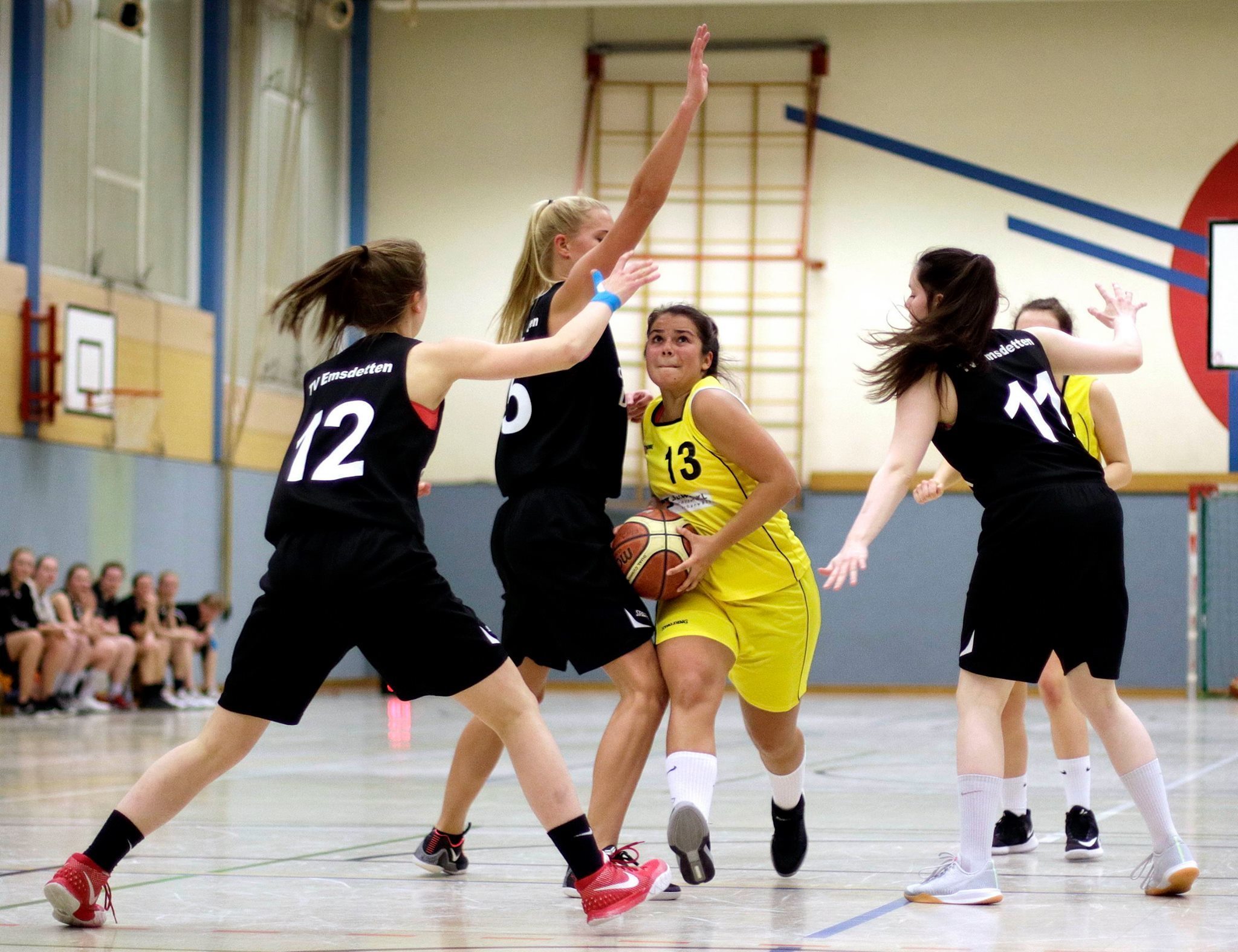 RBH Oberliga-Spielerin Lisa Niedrig ist wenige Wochen nach ihrem Auslandssemester auf Bali schon wieder angekommen in ihrem Team. Beim 80:63 Auswärtssieg beim SCW Kinderhaus steuerte sie stolze 21 Punkte bei und traf unter anderem dreimal von der Dreierlinie aus.