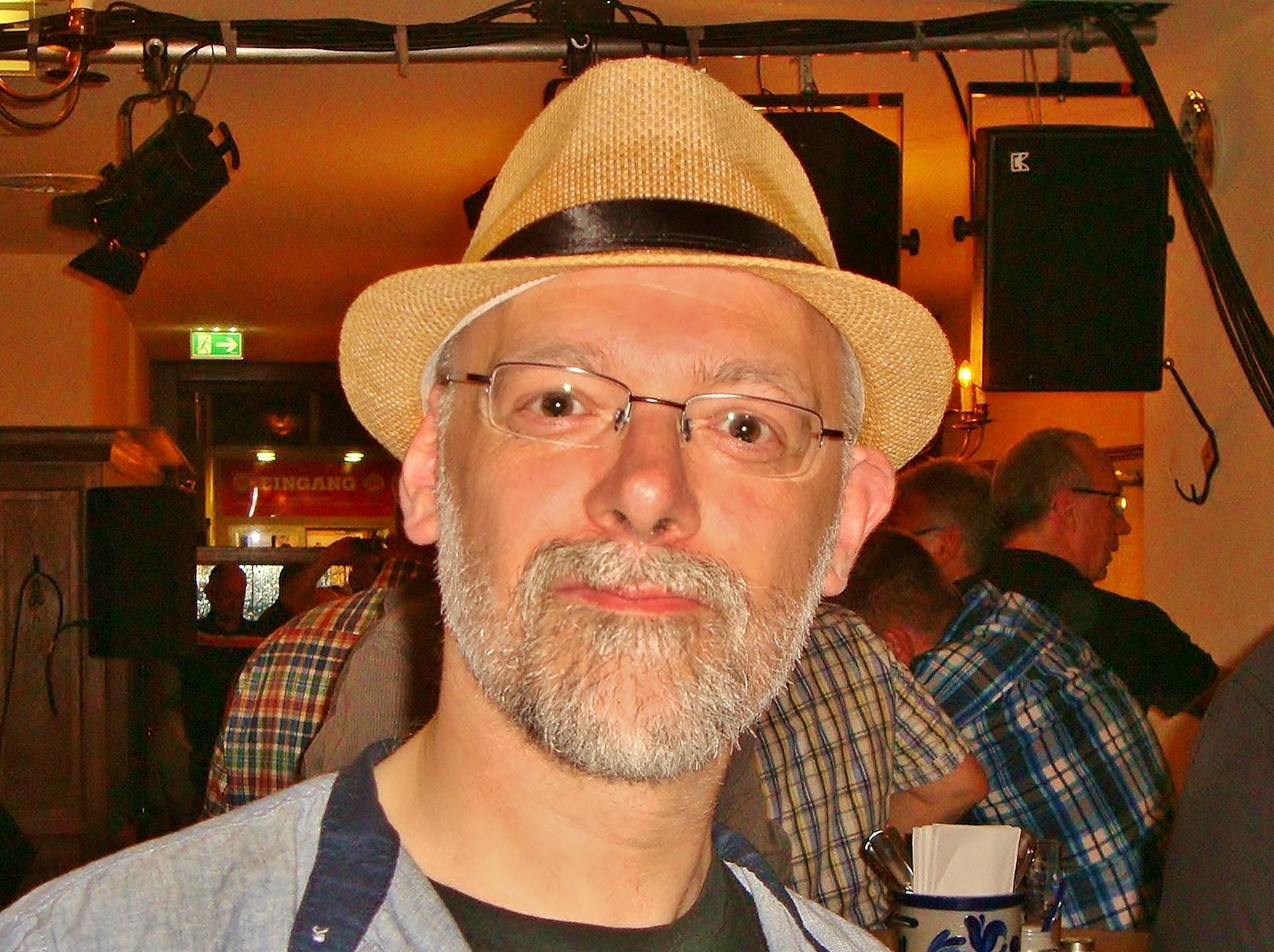Lars Oliver Müller, seit September 2016 bei "Rath & Tat", organisiert das Biwak am Hülsmeyerplatz.