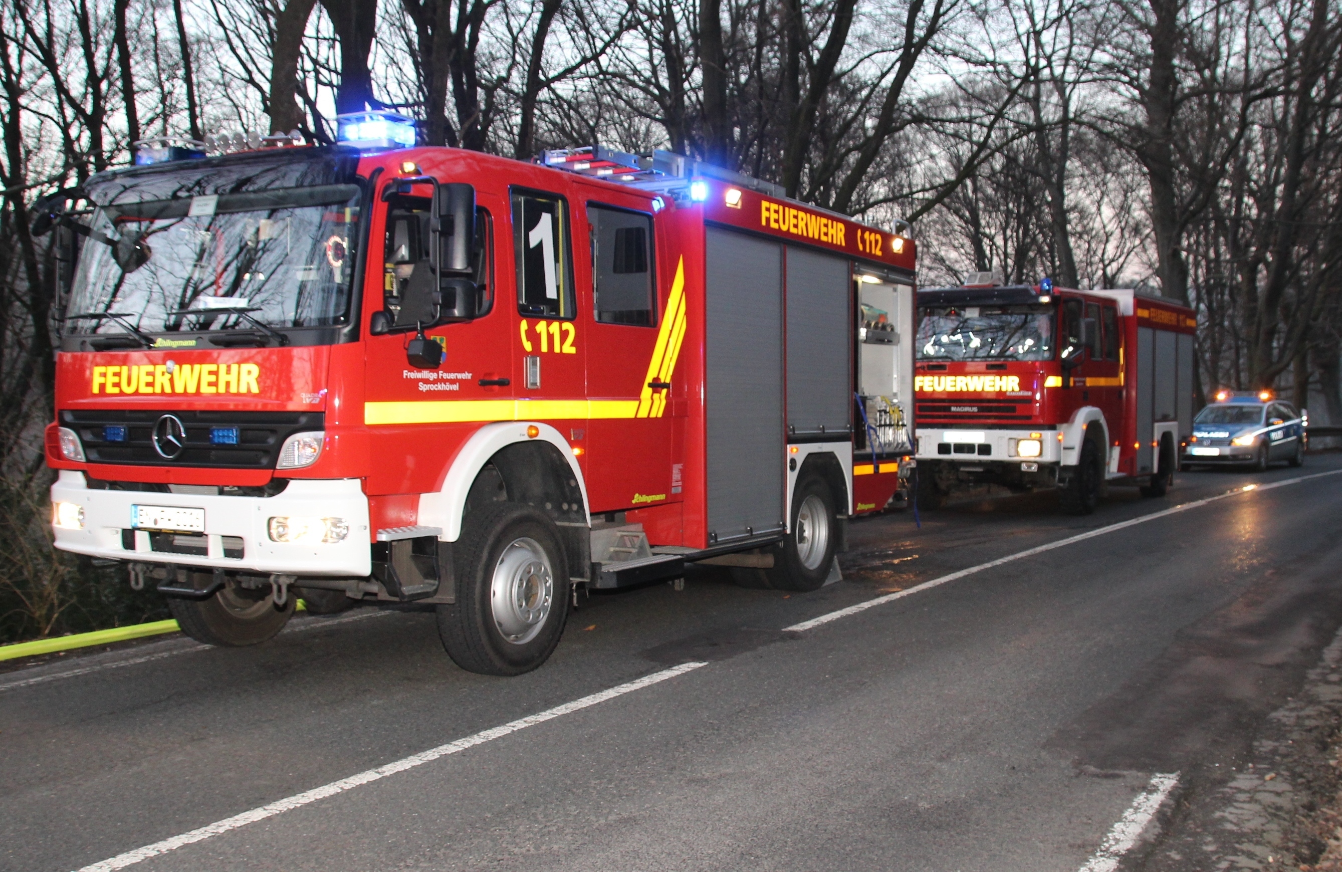Die Einsatzfahrzeuge auf der Haßlinghauser Straße
