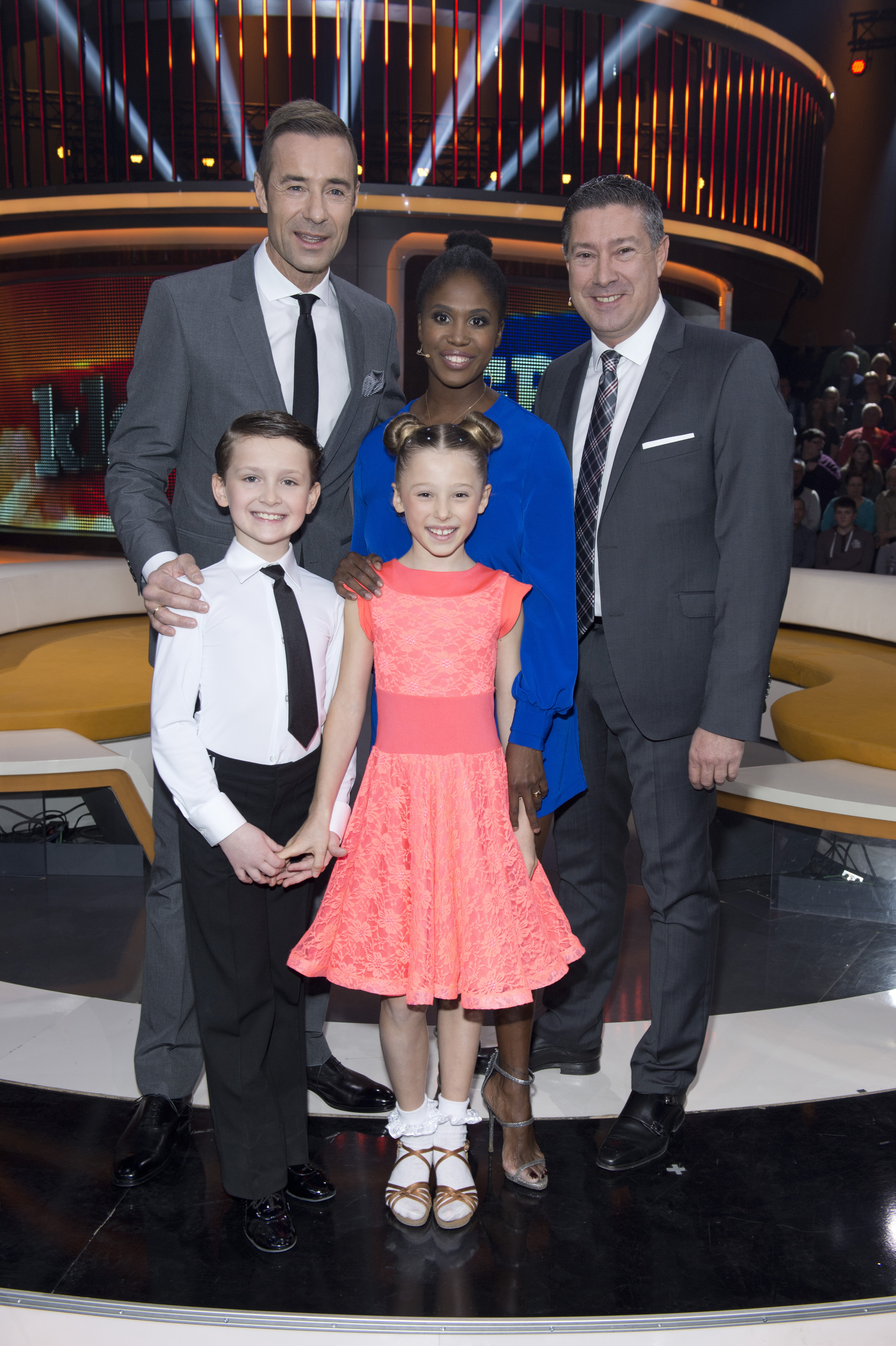 Maja und Niko treten am 18. Februar bei Kai Pflaume (l.) gegen Joachim Llambi (r.) und Motsi Mabuse (m.) an.