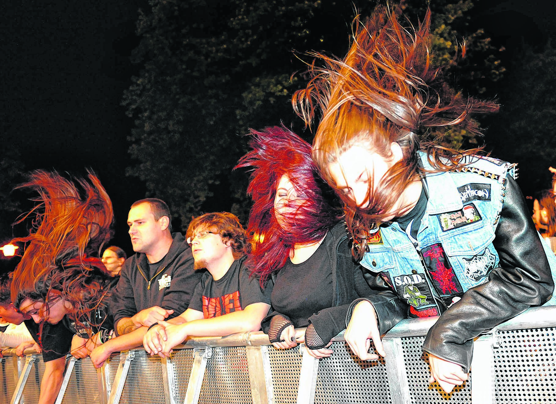 Das Schütteln der langen "Matte" gehört zu einem Metal-Konzert dazu. Foto: Archiv
