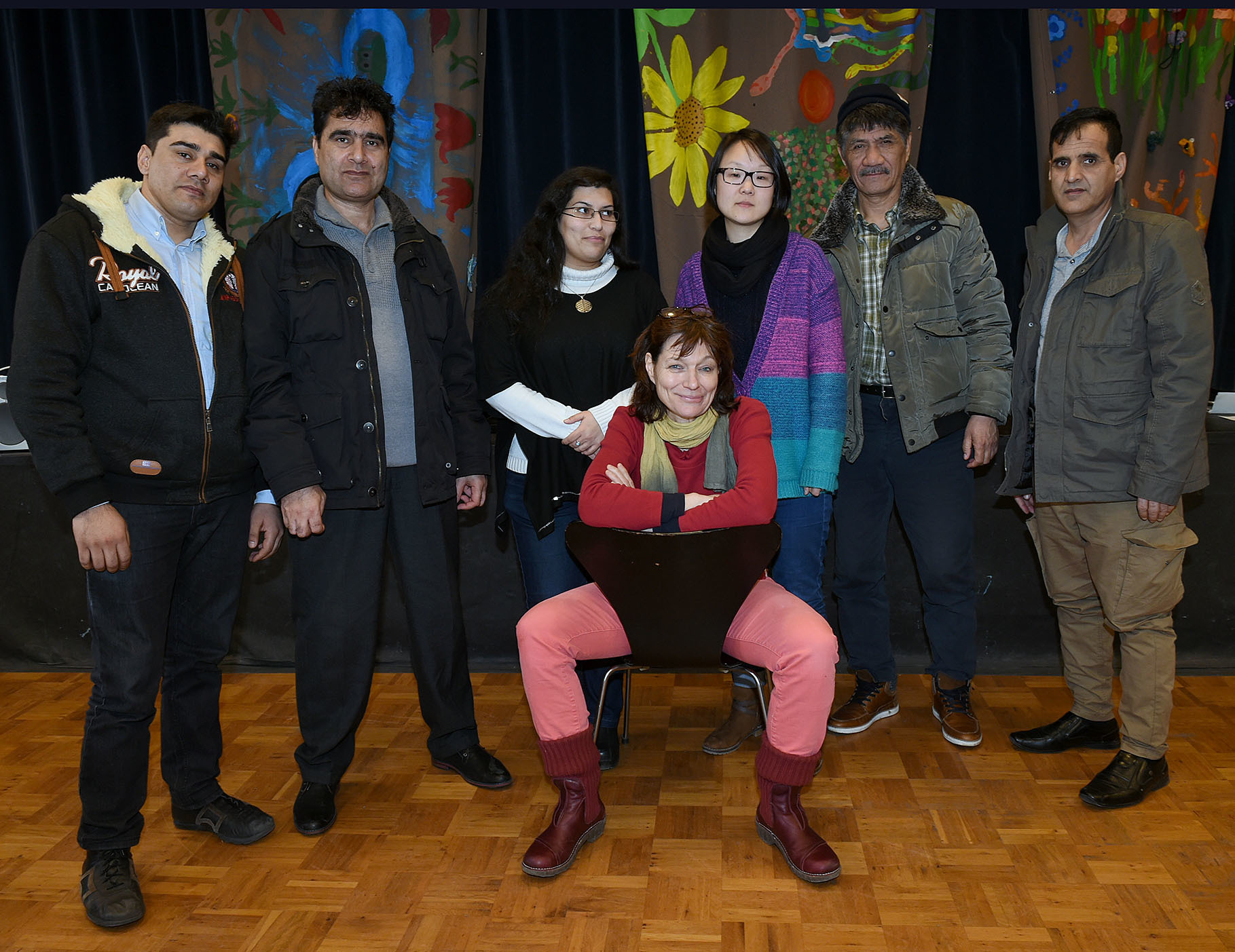 Filmemacher und Hauptdarsteller des Films Omid. (v.links)Javad, Naim, Goldis Torkzaban, Lisa Glahn, Rita Song, Mohamad Aschraf, Mohamad Samie