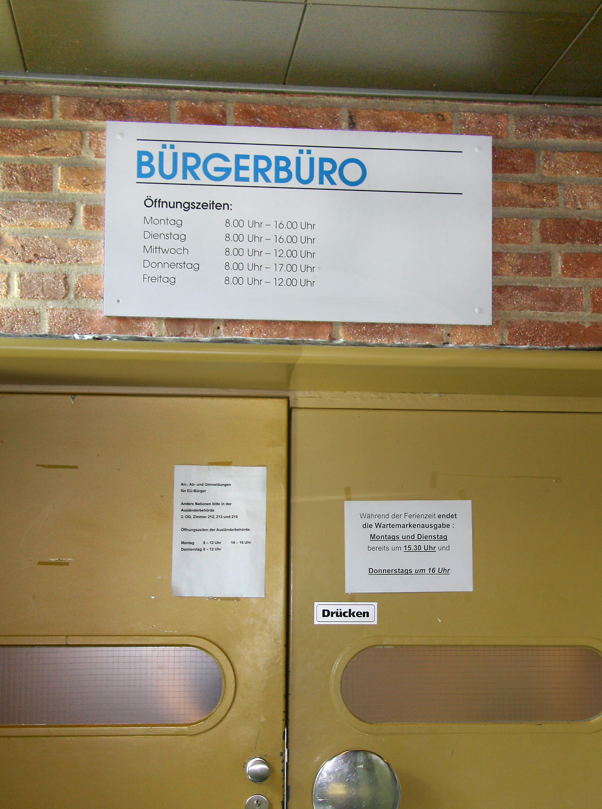 Derzeit arbeiten nur vier Mitarbeiter im Bürgerbüro. Foto: Archiv
