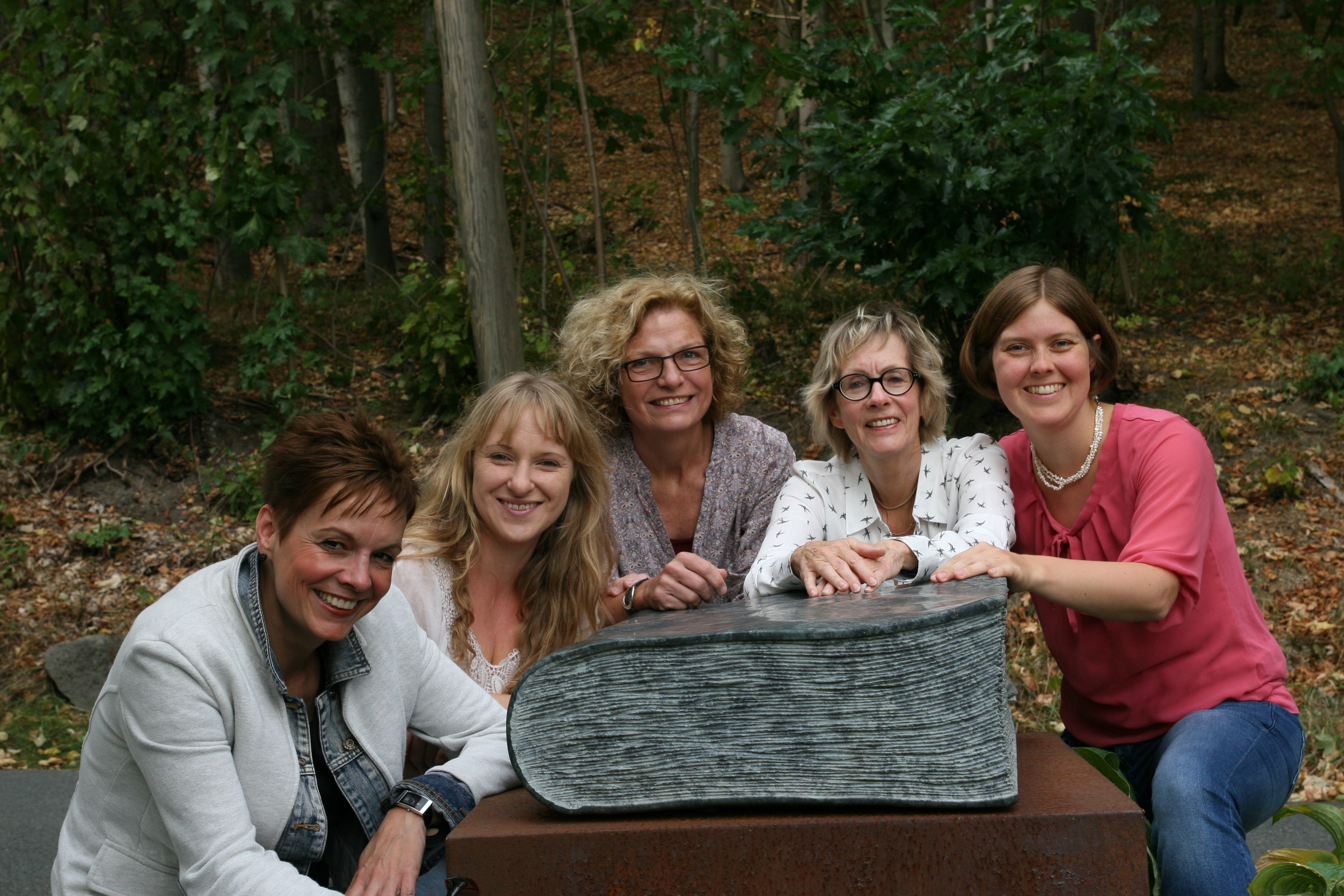 Von rechts nach links: Bettina Lausen, Anneliese Kindel, Susanne Brandt, Sandra-Maria Erdmann, Nadja Kurz.