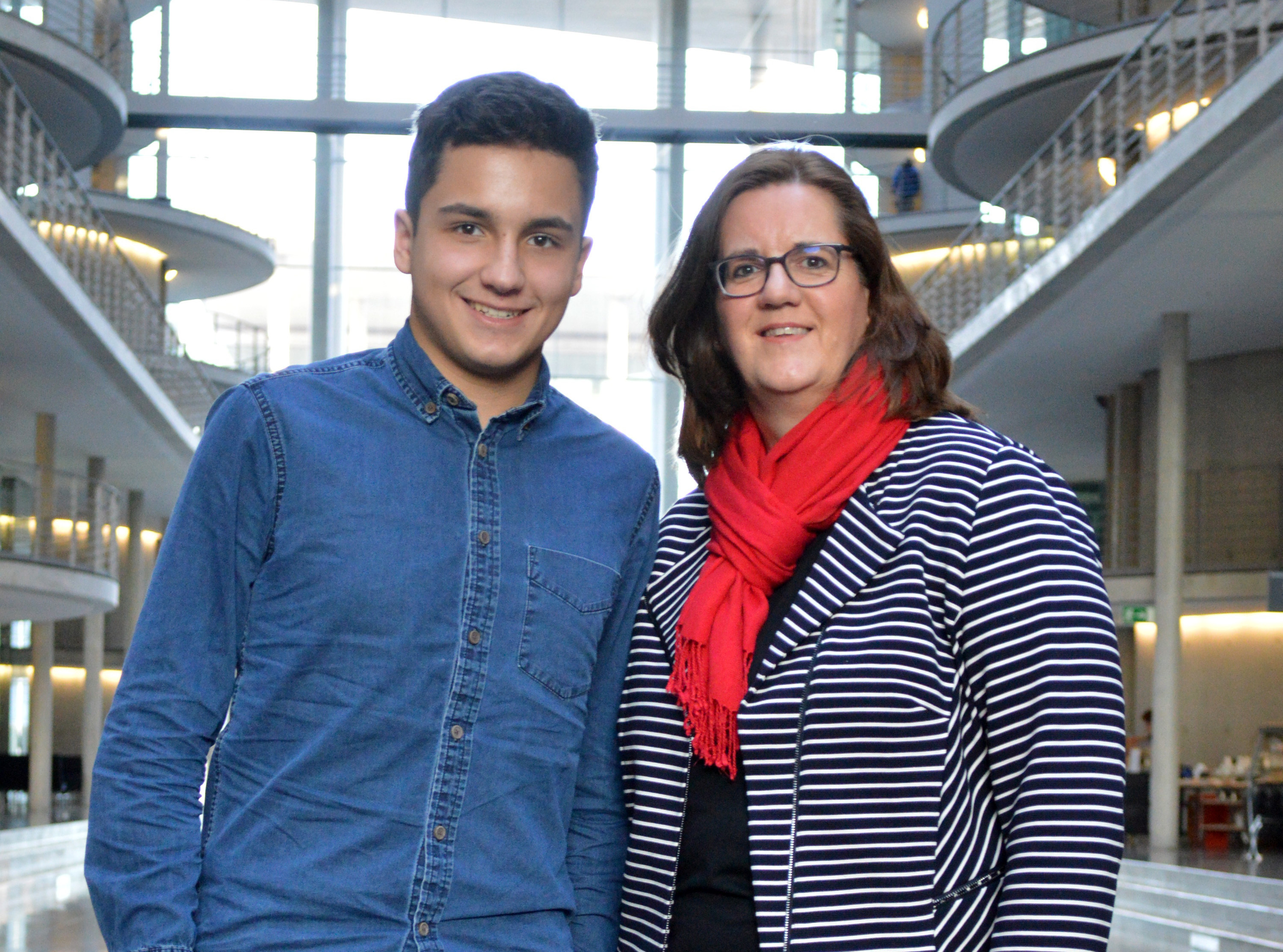 Foto: Said Velicanin und Kerstin Griese im Bundestag