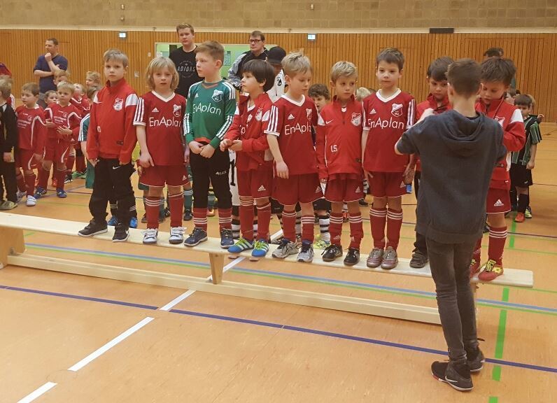 Miguel Darmstadt, Matti Schoch, Max Dahlhaus, Bengt Ingmar Rosen, Mathis Pattscheck, Levi Steigerwald, Teo Bahne, Meron Merovci und Alexander Spork bei der Siegerehrung.