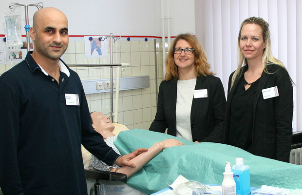 Bahmand Hussein, Annette Hipler und Katja Thurm (von links). Foto: Augusta Kliniken