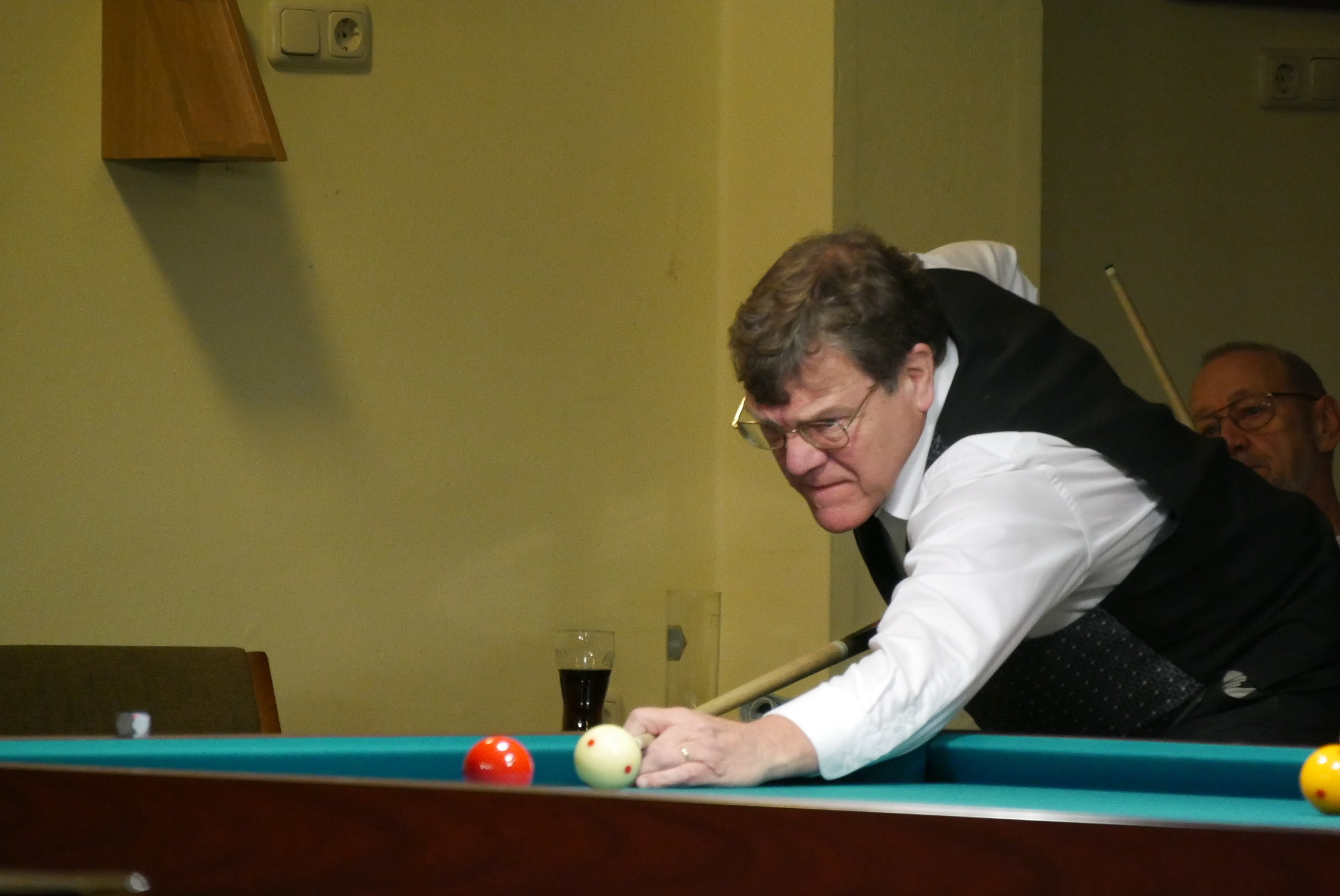 Hermann Kleinpenning zeigte eine gute Leistung im Spiel gegen Karl-Heinz Meske vom BC Gut Stoß Gelsenkirchen