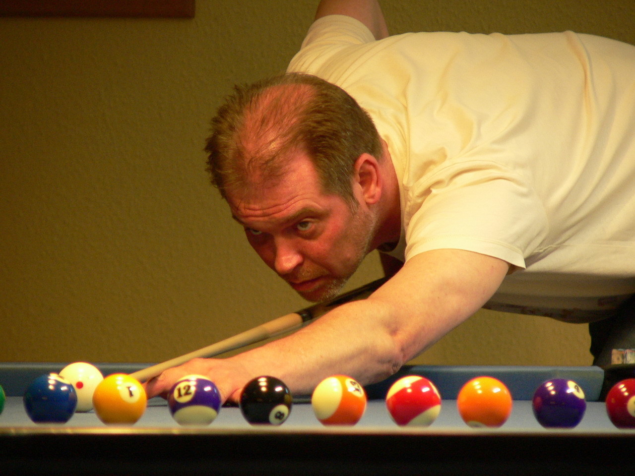 Frank Heun schaffte bei den Verbandsmeisterschaften im 8-Ball als Vizemeister der Senioren von den Akteuren des PBSC Wesel als einziger die Qualifikation für die Landesmeisterschaften