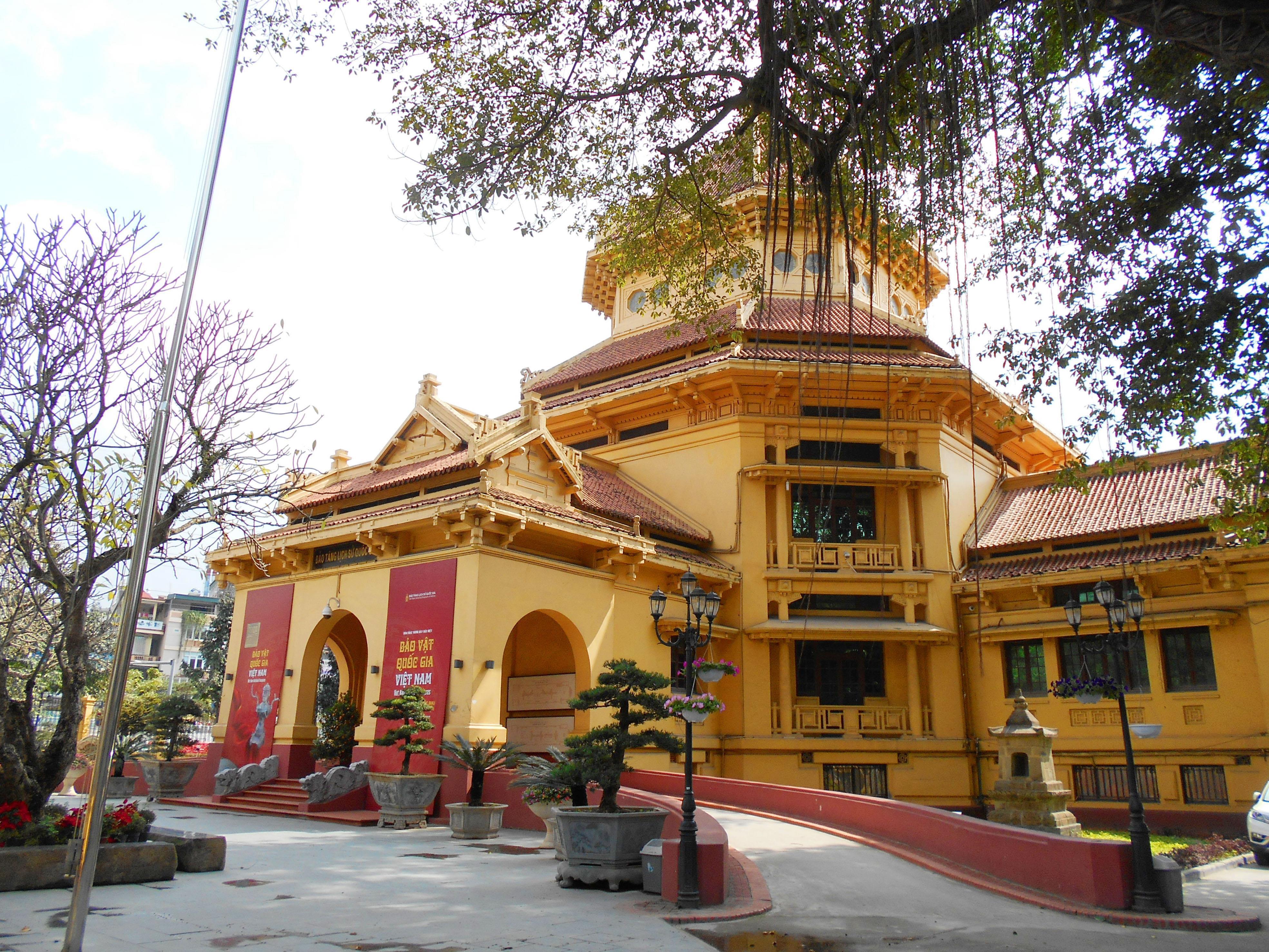 Das Nationalmuseum Hanoi zeigt gleichzeitig zur Herner Ausstellung auch seine zu Hause verbliebenen "Schätze Vietnams". 50.000 Besucher waren bisher in der Herner Vietnam Ausstellung. Sie läuft noch bis zum 26. Februar 2017.