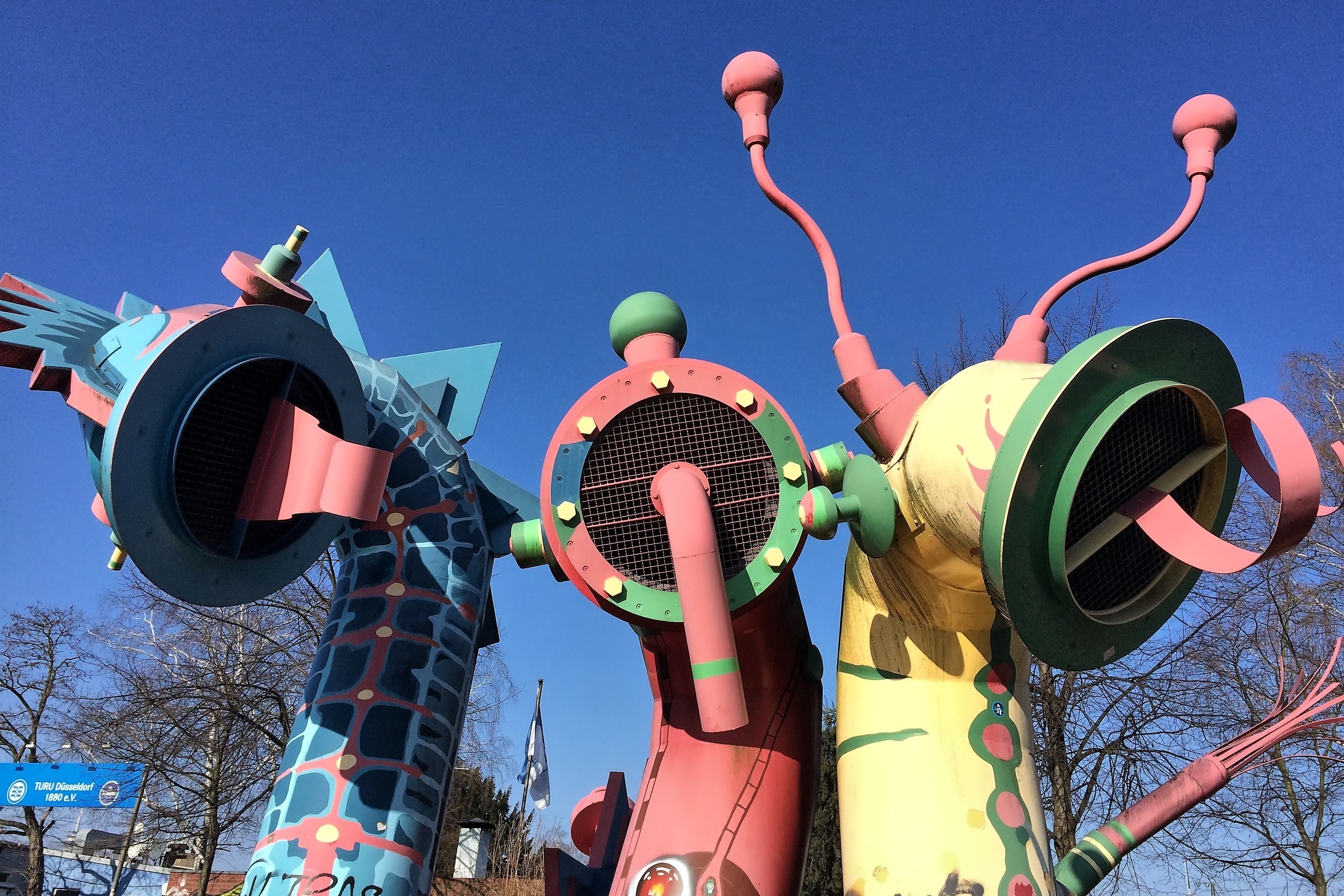 Nessie-Family (1996), Detail, nahe dem Eingang des Volksgartens Auf'm Hennekamp
