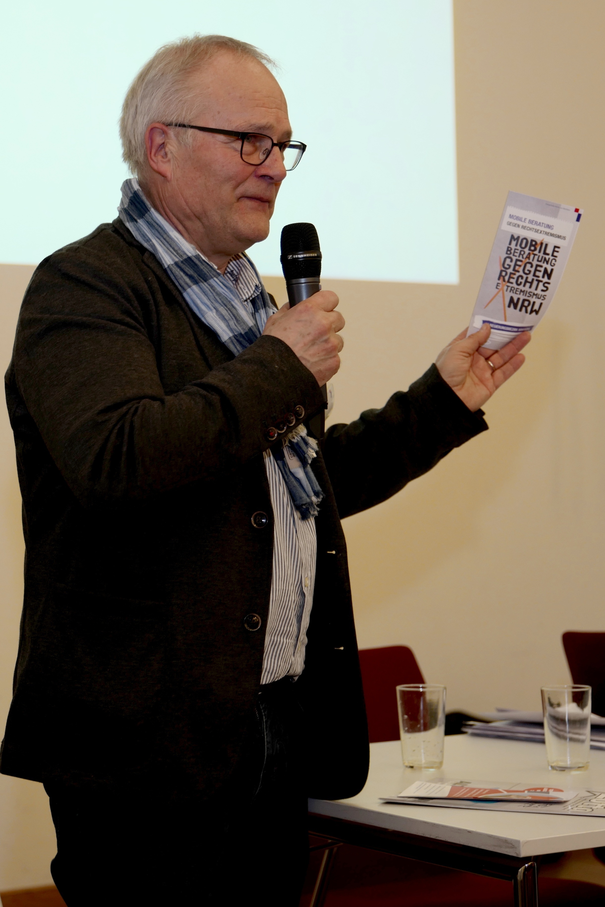 Dieter Frohloff, Mobile Beratung gegen Rechtsextremismus im Regierungsbezirk Arnsberg