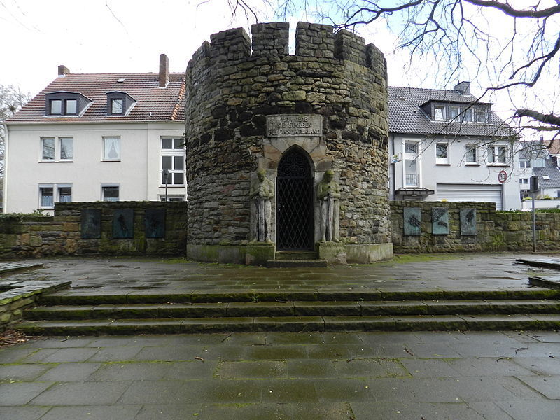 Das Ehrenmal am Westwall. (Foto:Ziltoidium)