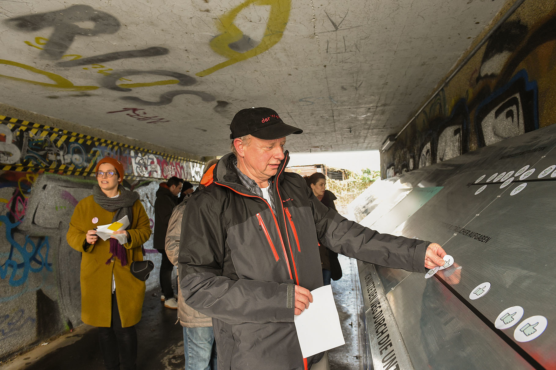 Unterführung Arendahls Wiese / Köln-Mindener-Straße
Treffen von Anwohnern und Angehörigen der Folkwang Universität / FB Gestaltung
Matthias Rochel (kon.takt)