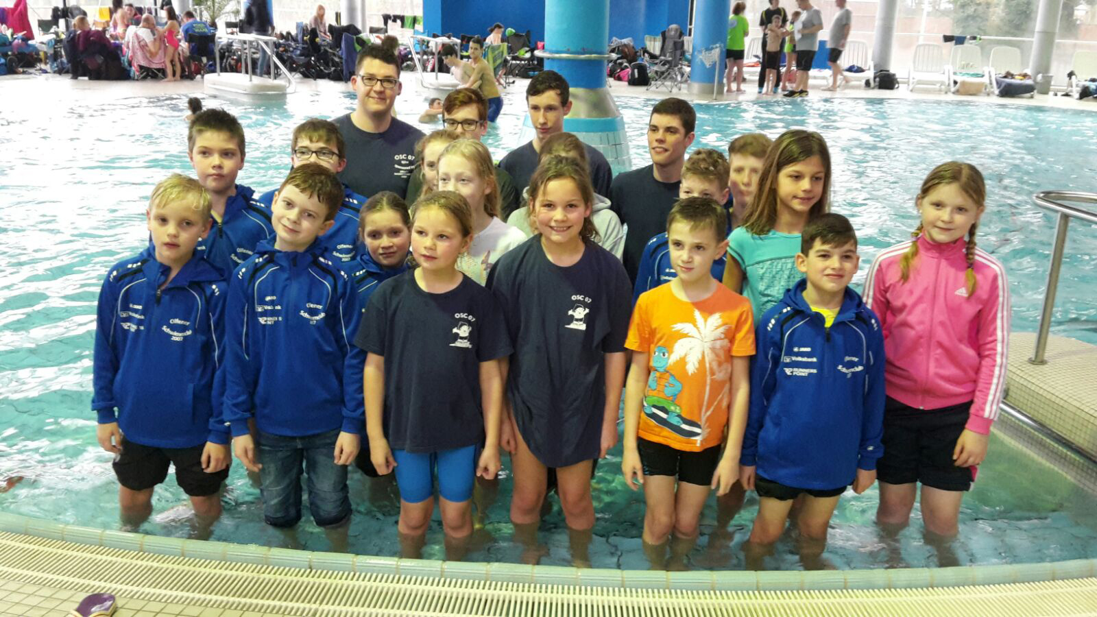 Das Olfener Schwimmteam holte sich beim 25. Dorstener Shorty-Schwimmen neuen Medaillen und viele Bestleistungen