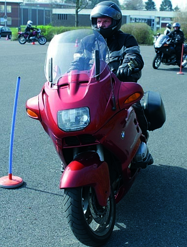 Die großen müssen ohnehin gut versichert sein, die kleinen Brüder des Motorrades, die Mofas, aber auch!