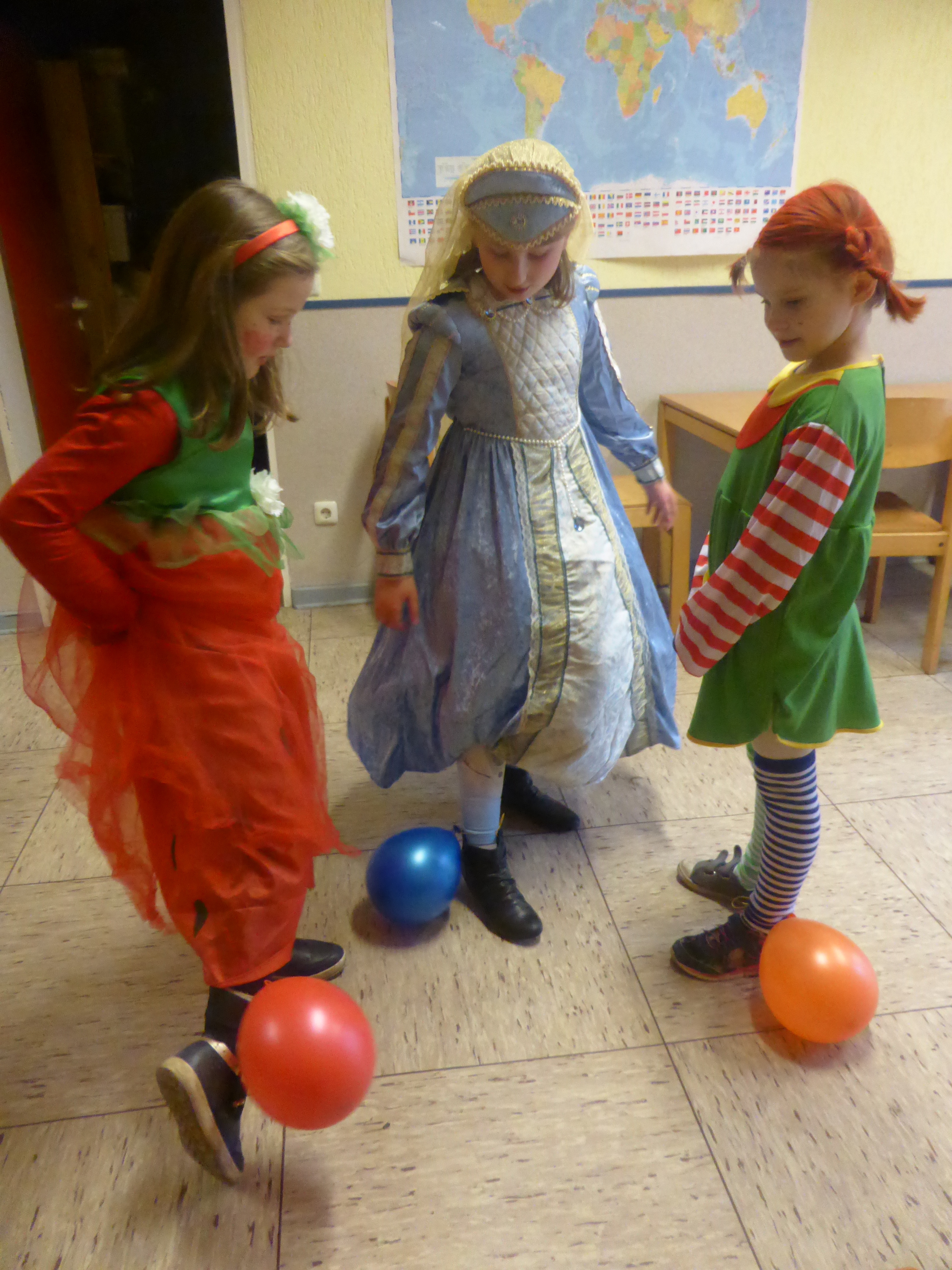 Spaß beim Luftballontanz