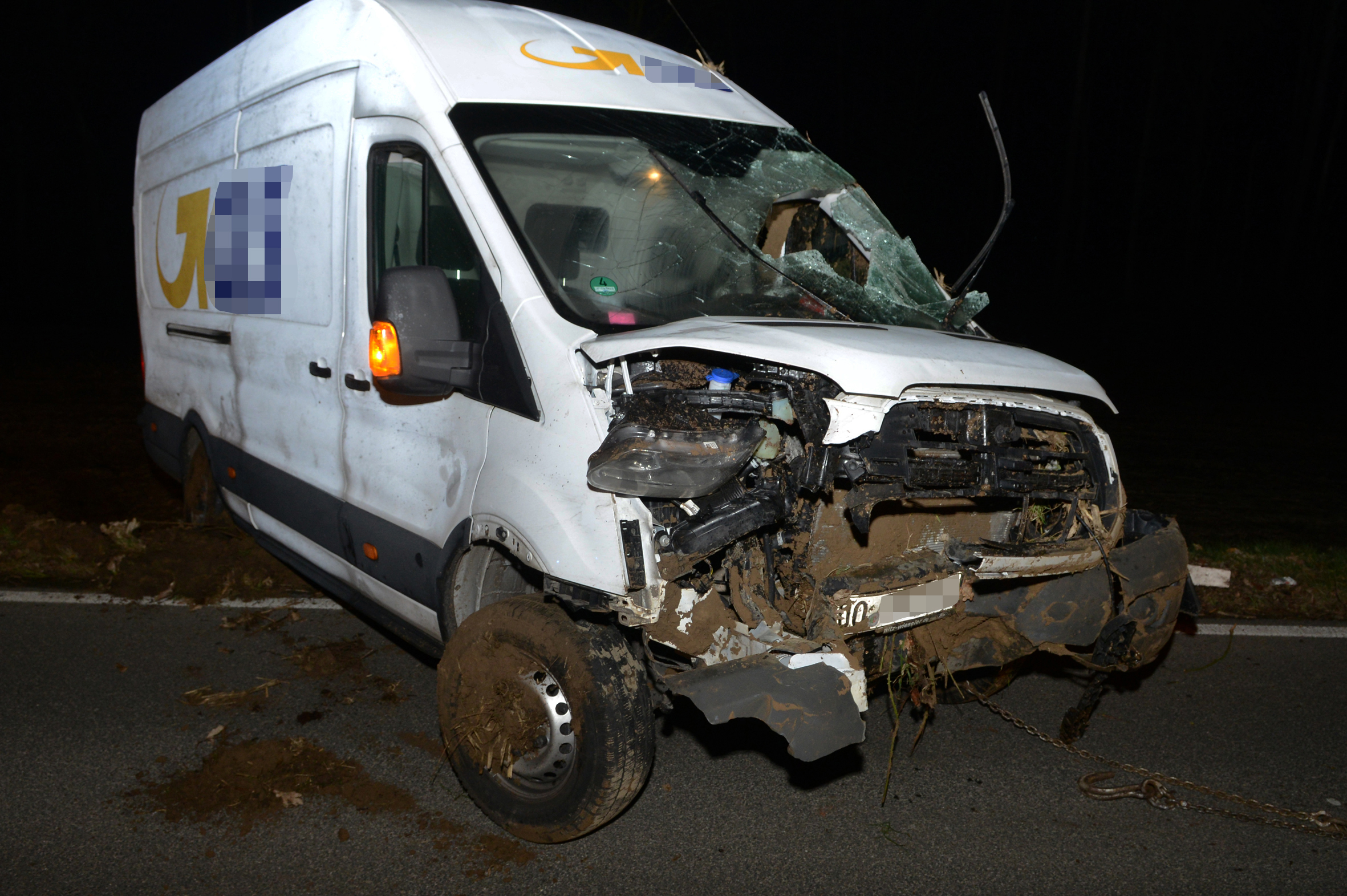 Am späten Freitagabend kam es in Haltern am See zu einem schweren Verkehrsunfall. Fotos: Bludau