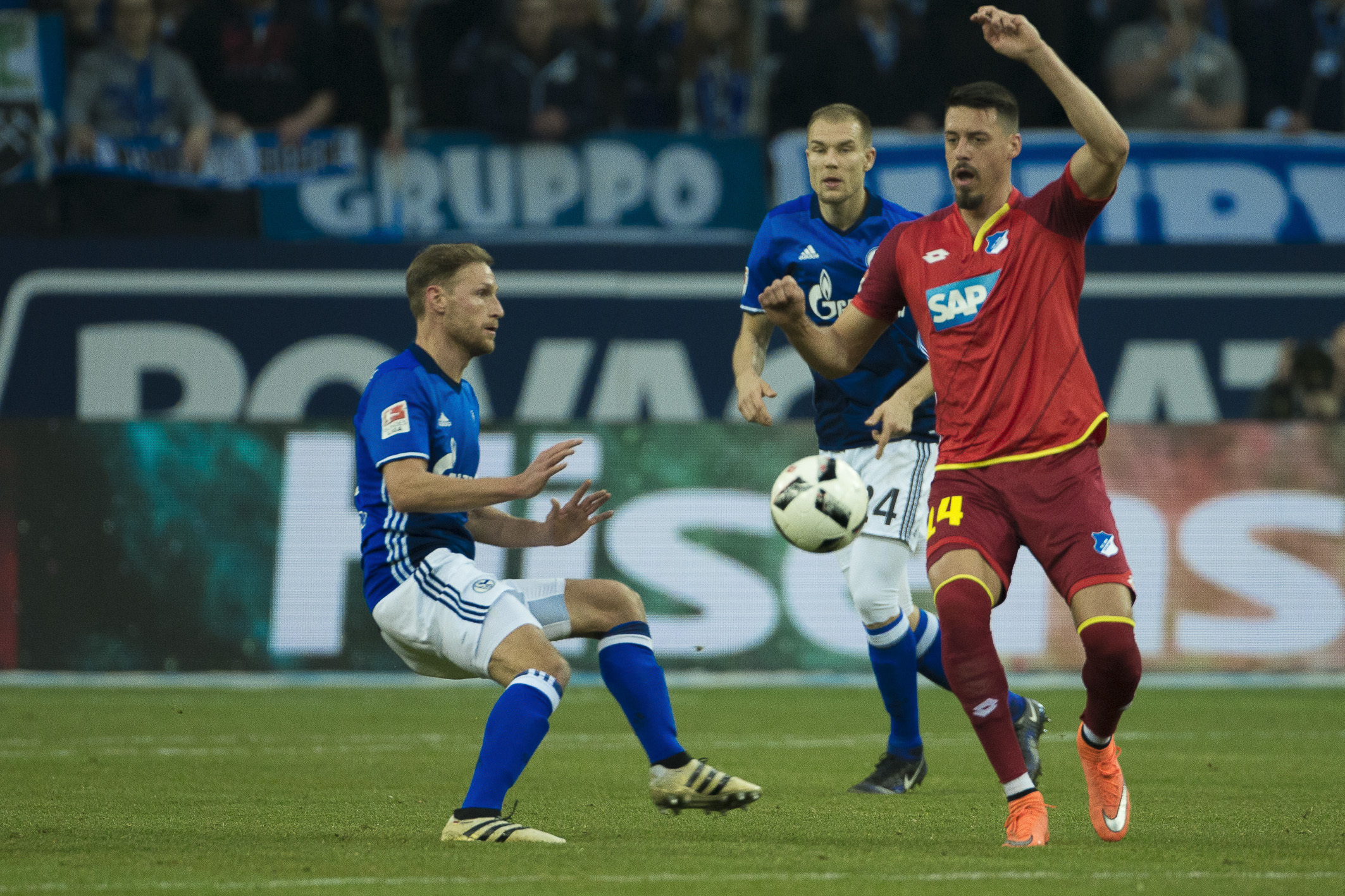 Schalke und Hoffenheim trennten sich am Sonntagabend 1:1 unentschieden.