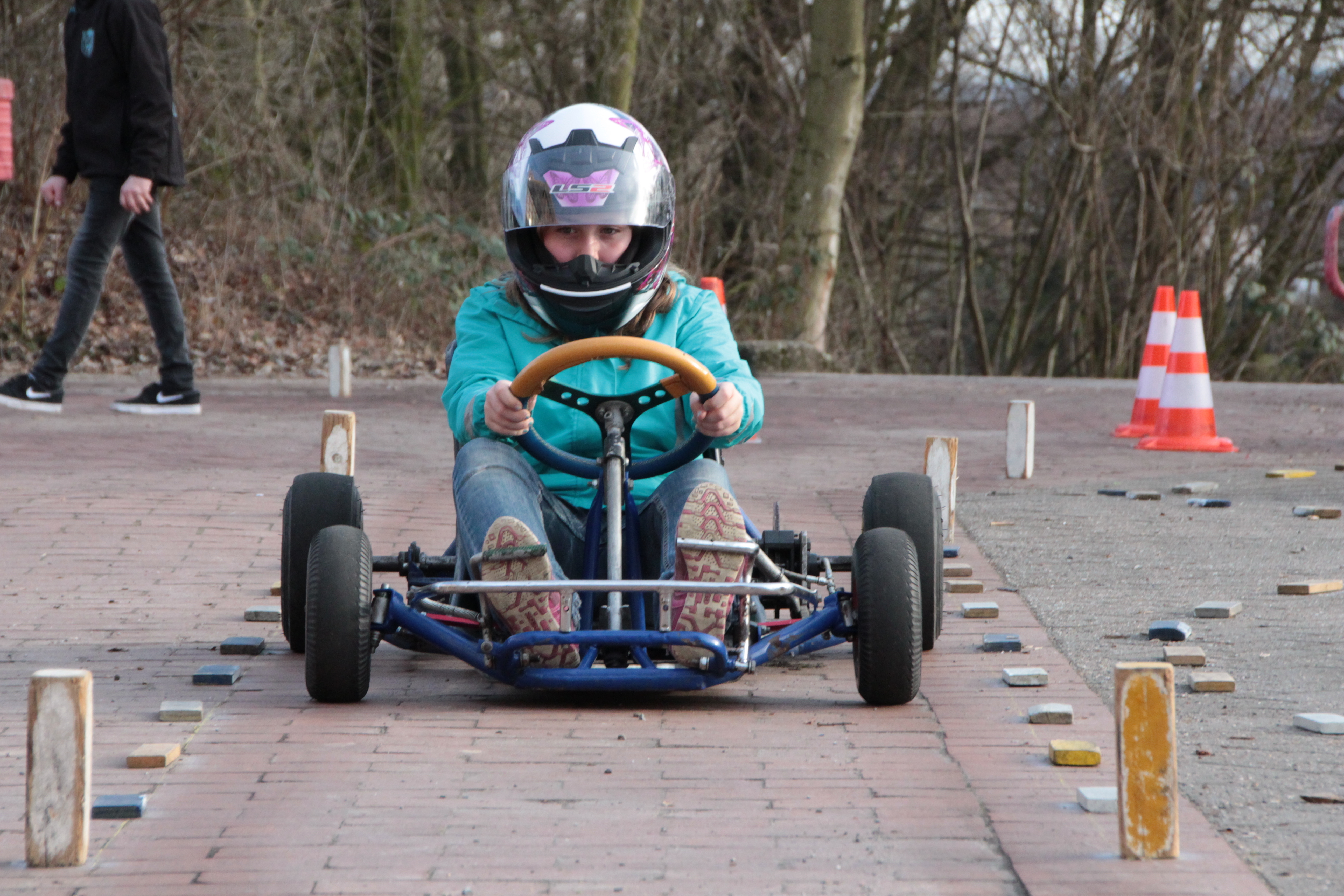 Nachwuchsreporterin Lea Leibnitz im Turnier Kart
