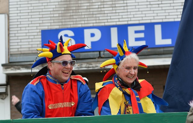 Der Rosenmontagsumzug 2017 in Gelsenkirchen-Erle. Foto Kurt Gritzan