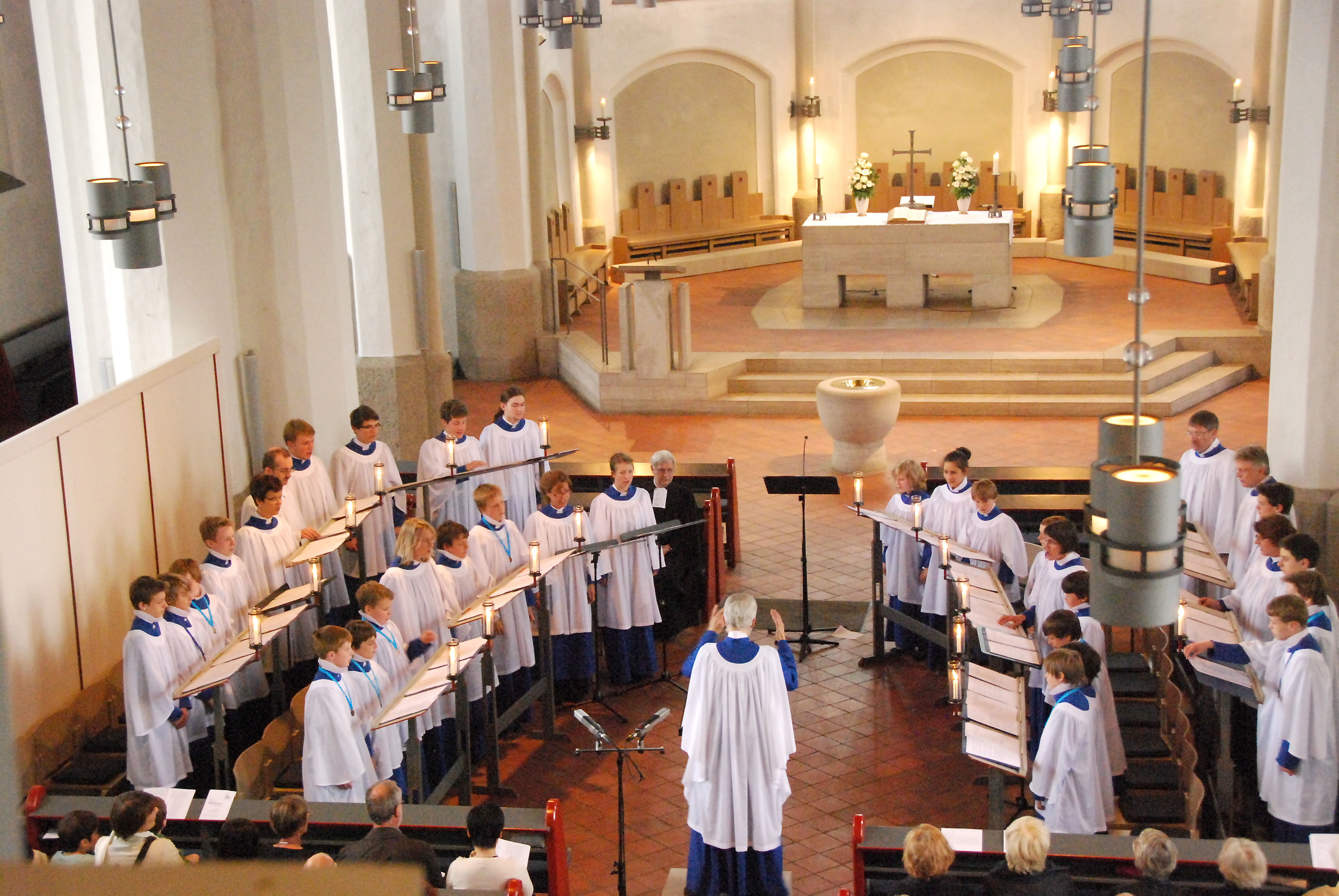 Regelmäßig sind die Sänger der Singschule beim Evensong zu hören.
