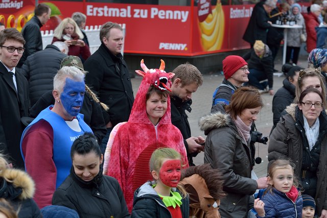 Der Rosenmontagsumzug 2017 in Gelsenkirchen-Erle. Foto Kurt Gritzan