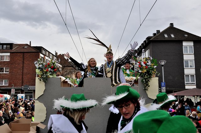 Der Rosenmontagsumzug 2017 in Gelsenkirchen-Erle. Foto Kurt Gritzan