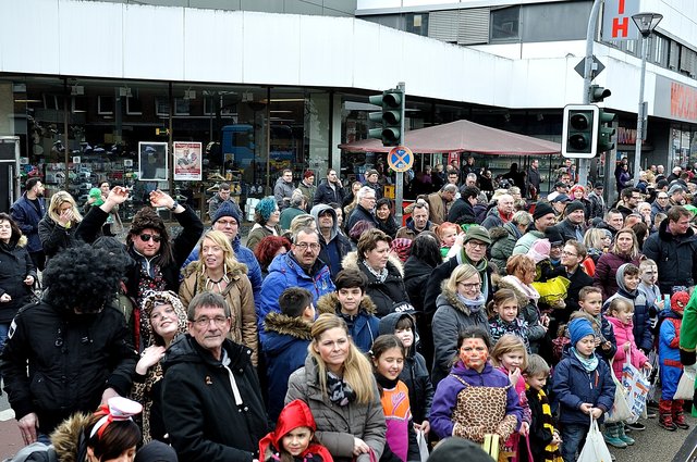 Der Rosenmontagsumzug 2017 in Gelsenkirchen-Erle. Foto Kurt Gritzan