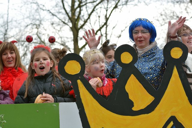 Der Rosenmontagsumzug 2017 in Gelsenkirchen-Erle. Foto Kurt Gritzan