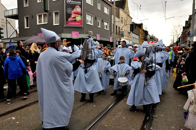 Der Rosenmontagsumzug 2017 in Gelsenkirchen-Erle. Foto Kurt Gritzan