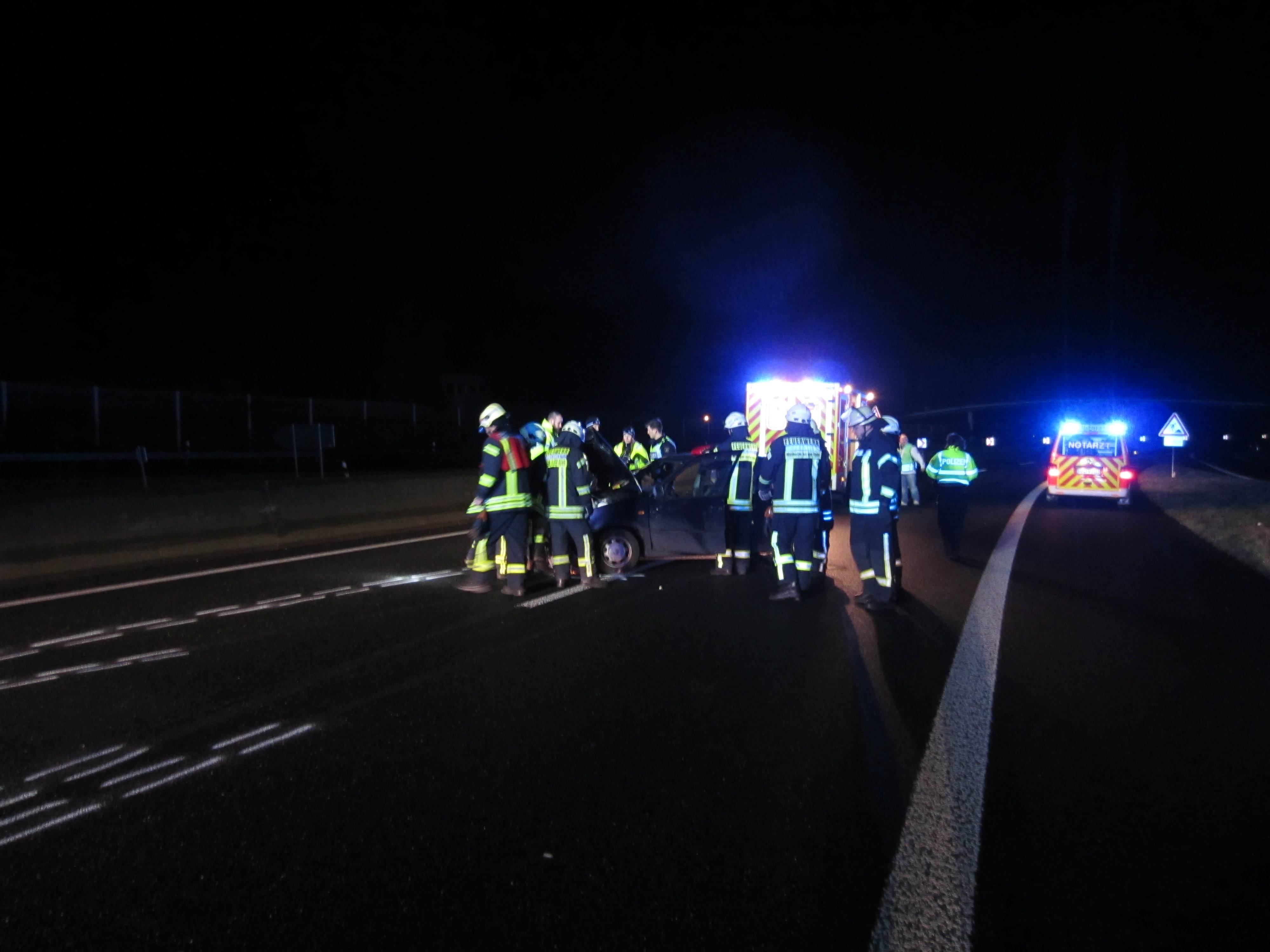 Während der Bergung des Verletzten und des Unfallwagens war die A 40 in Fahrtrichtung Duisburg für eine Stunde gesperrt.