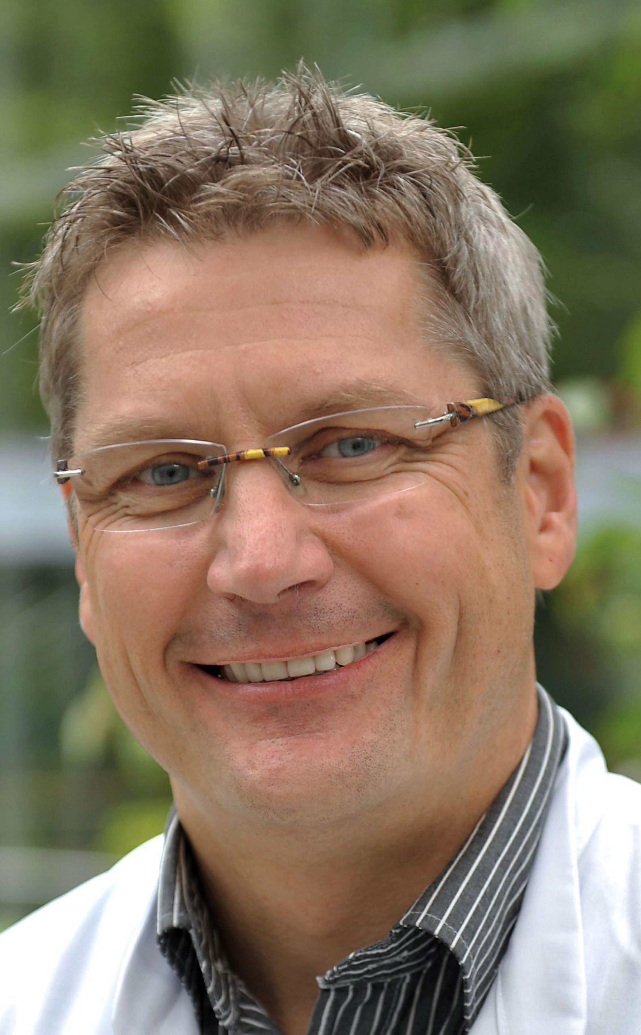 Dr. Rolf Morkramer referiert.