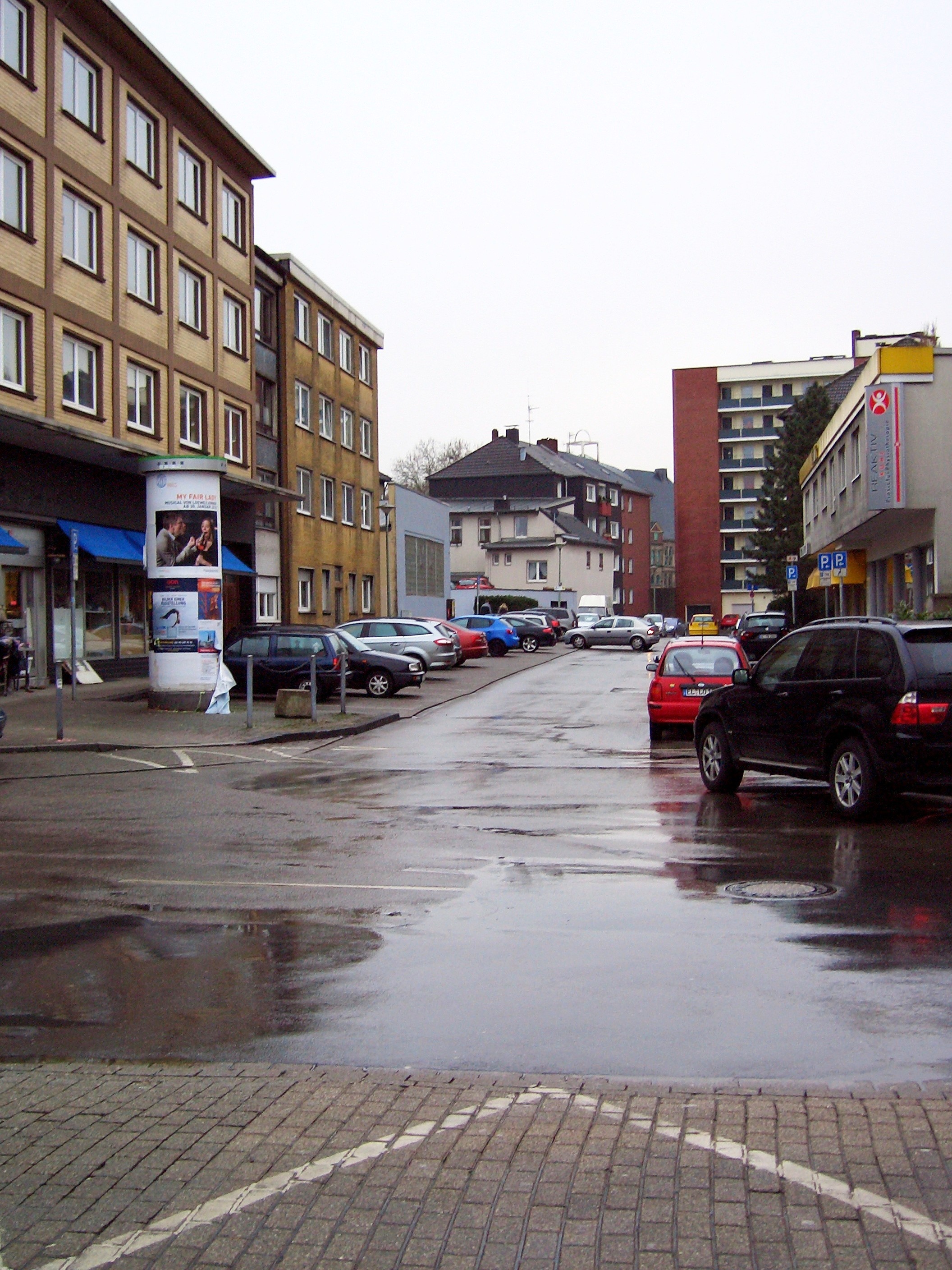 Blick in die Burgstraße in Horst von der Essener Straße aus. Foto. Heinz Kolb (Archiv):