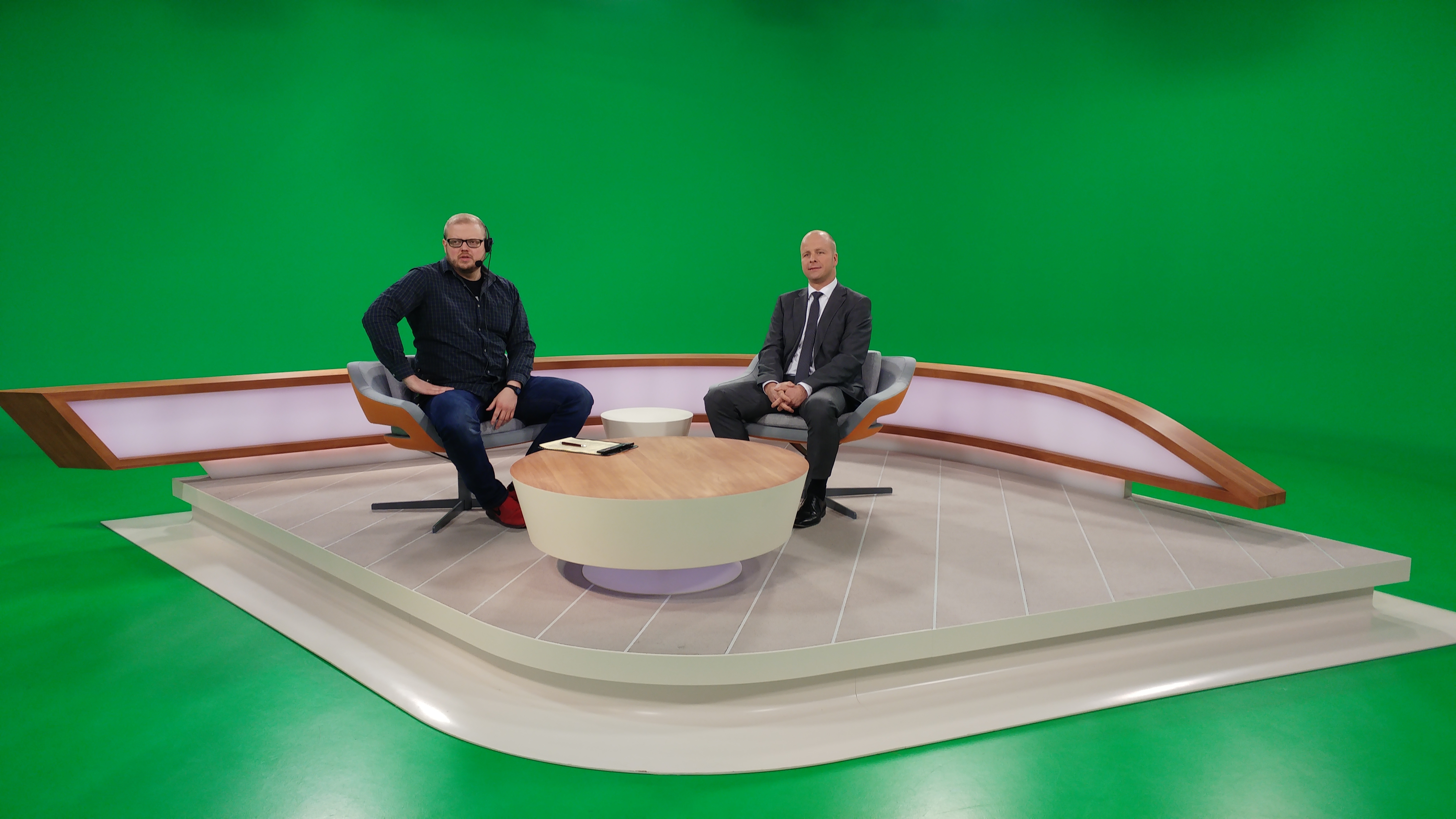 So sieht es in Fernsehstudio tatsächlich aus.