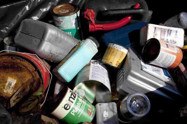 Schadstoffhaltige Abfälle dürfen auf keinen Fall in die Mülltonne! | Foto: Marl