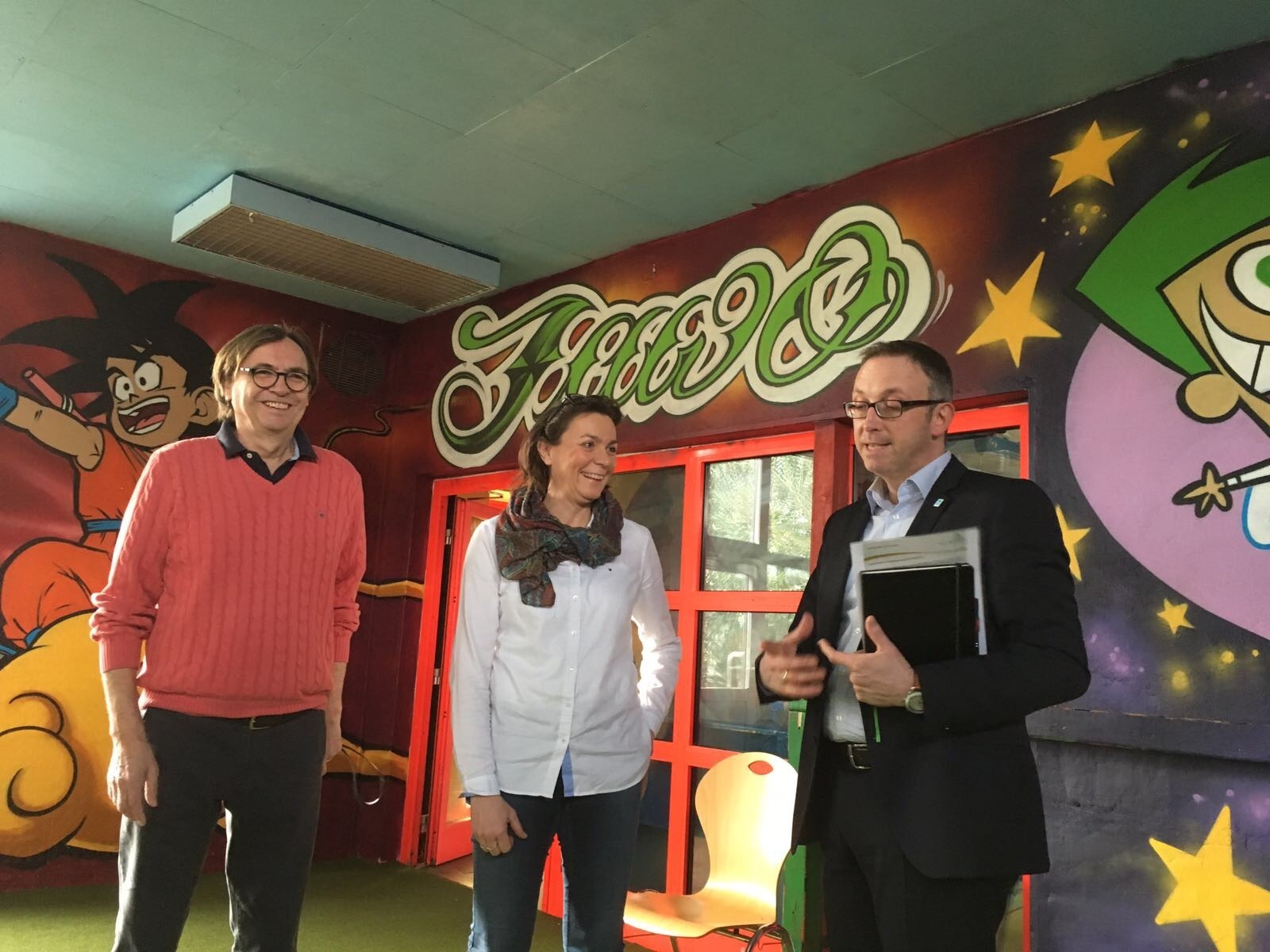 News aus dem Bezirk brachte Bezirksbürgermeister Herr Gräf als Gastredner der Jahreshauptversammlung der Pestalozzi-Siedlung in Bochum-Weitmar mit. Er war einer Einladung der Vorsitzenden Claudia Hambrock und Jürgen Brüggemann gefolgt.