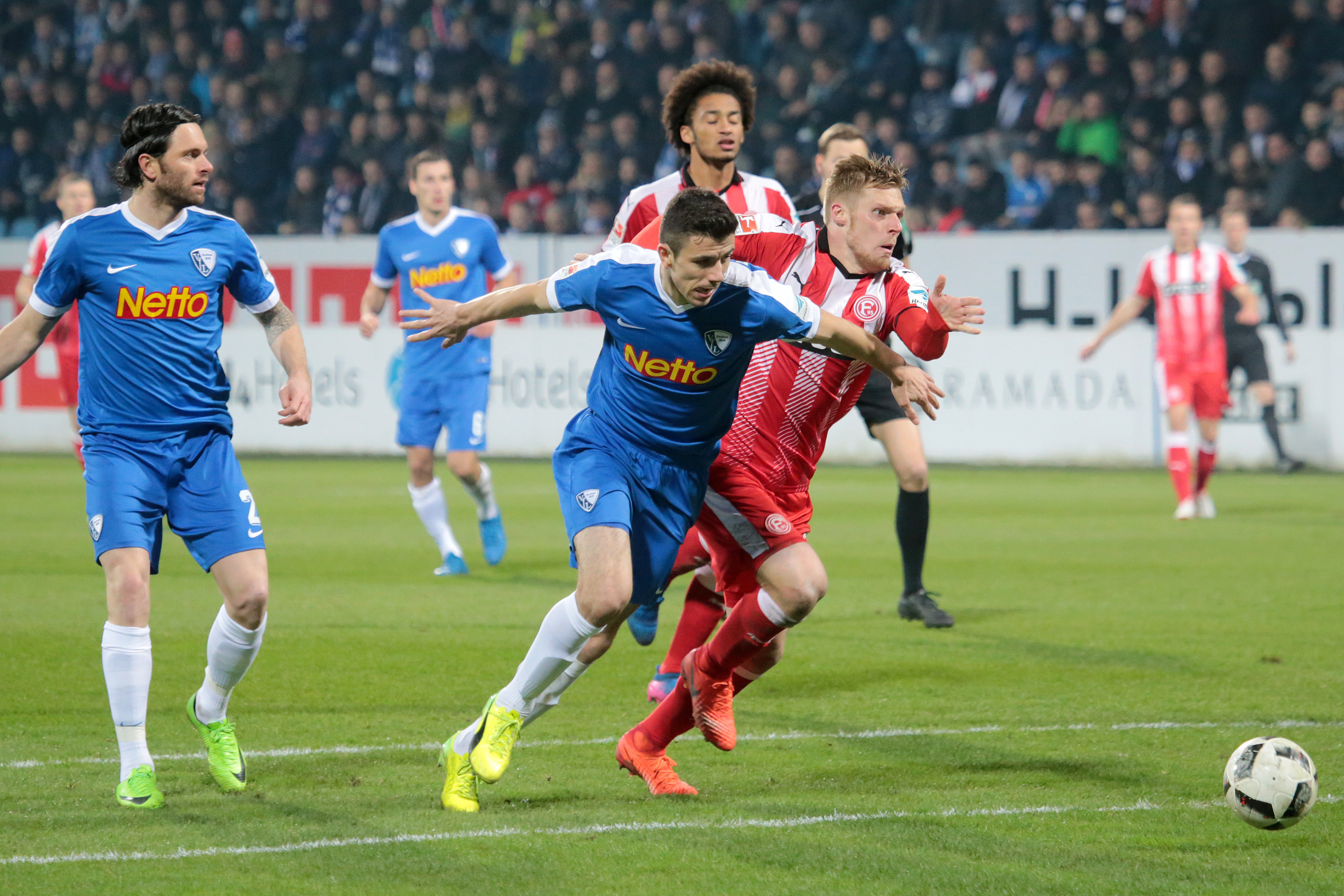 Anthony Losilla haderte nach dem Spiel gegen Düsseldorf mit der Last-Minute-Niederlage: "Wir müssen konzentrierter bleiben." Foto: Molatta