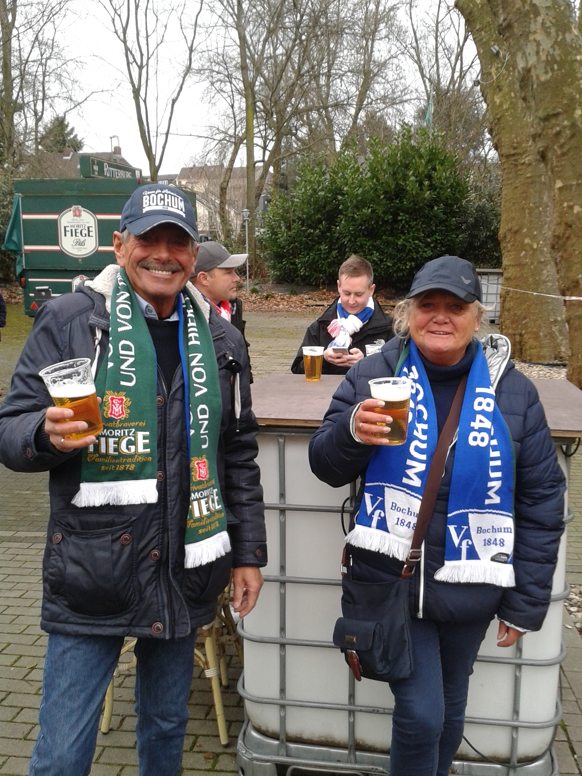 Im Einsatz für Bochum. Siehe Schal.