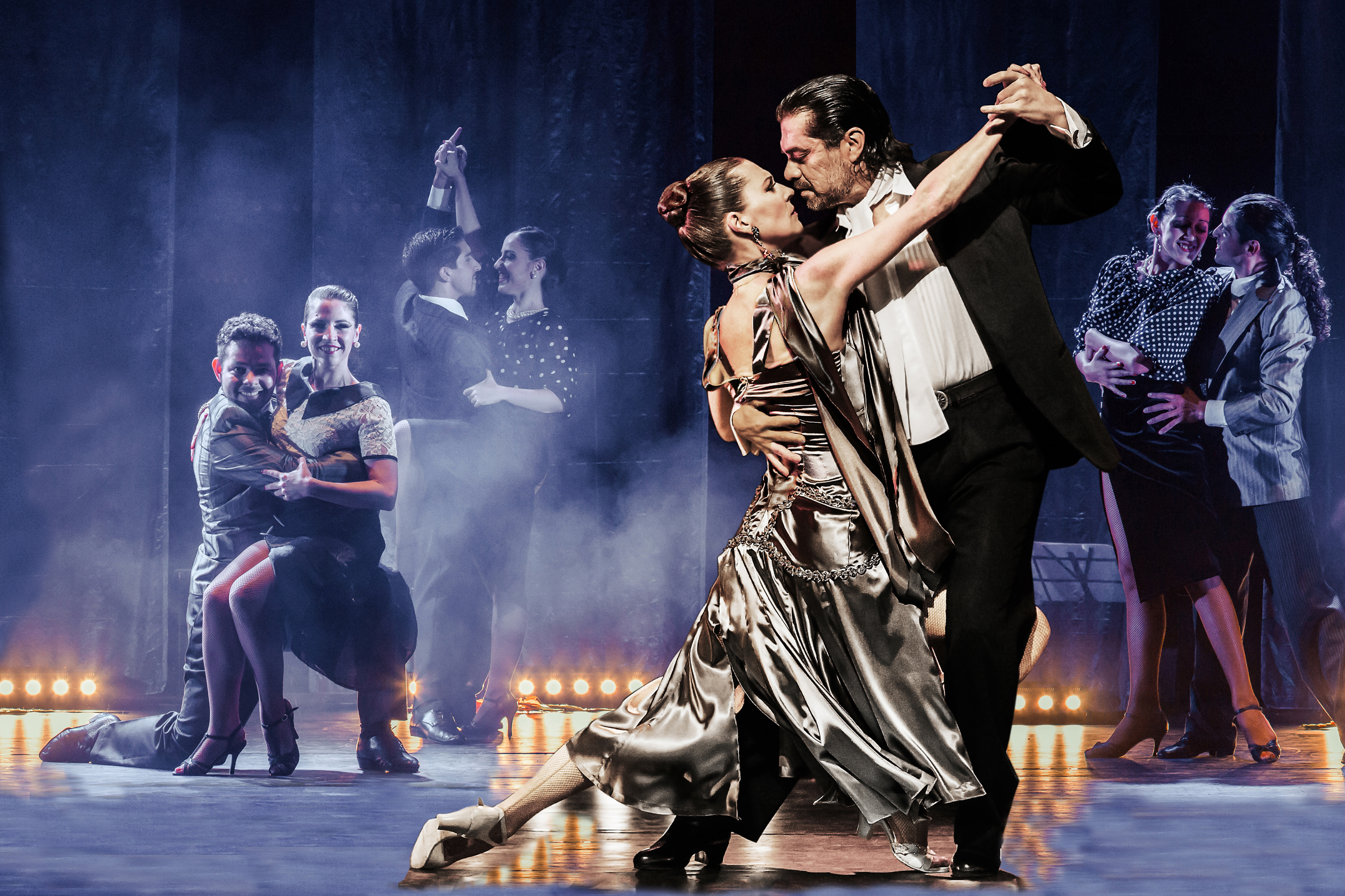 Tango der Sinnlichkeit - Nicole Nau & Luis Pereyra mit Kompanie sorgen für Standing Ovation im Collosseum. Fotos: Privat