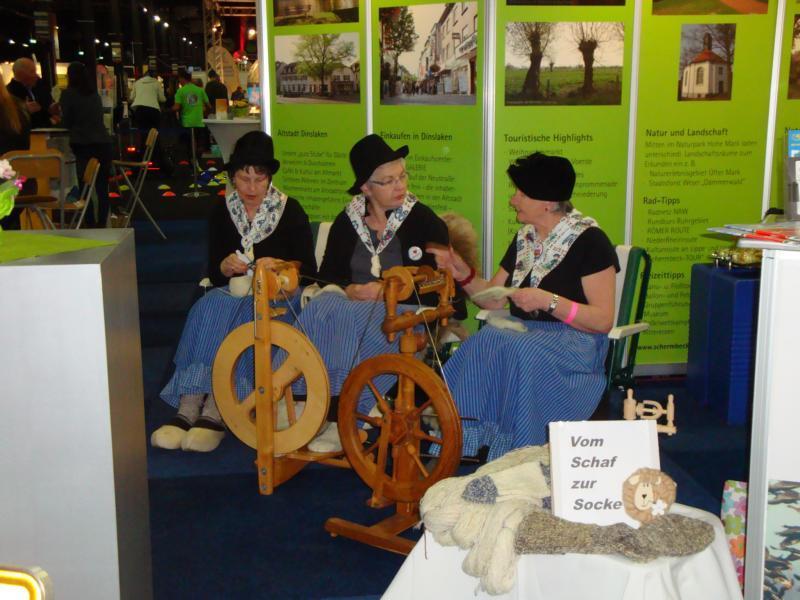 Spinnerinnen vom HV Gahlen (Marion Rusch, Christel Grobe, Elvira Grefer) von links nach rechts