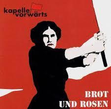 "Wenn wir zusammen gehen, gehen unsre Toten mit.
Ihr unerhörter Schrei nach Brot schreit auch durch unser Lied. Sie hatten für die Schönheit, Liebe, Kunst, - erschöpft - nie Ruh. Drum kämpfen wir um’s Brot und wollen die Rosen dazu."