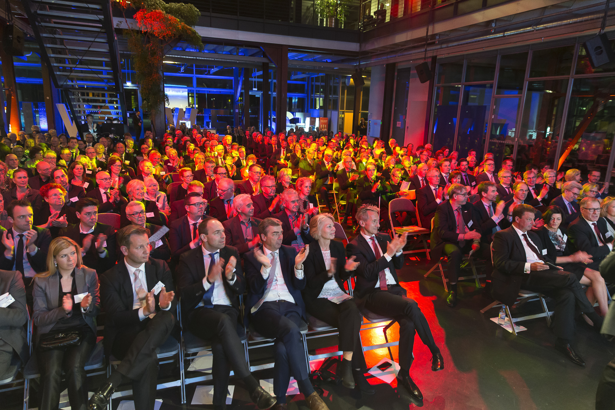 Full House in der Vivawest-Zentrale auf Nordstern konnte die Wirtschaftsinitiative Gelsenkirchen auch in diesem Jahr bei der Wirtschaftsgala verzeichnen. Foto: Gerd Kaemper