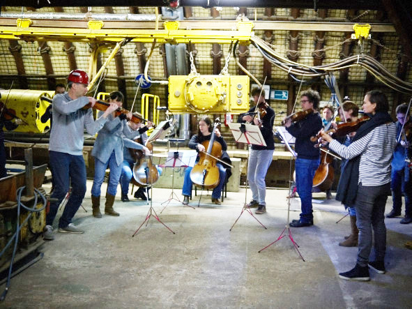 An sieben - für Konzerte - eher ungewöhnlichen Orten wie hier im Bergwerk Auguste Victoria in Marl spielte das Ensemble Ruhr. Foto: Ensemble Ruhr/Pauls